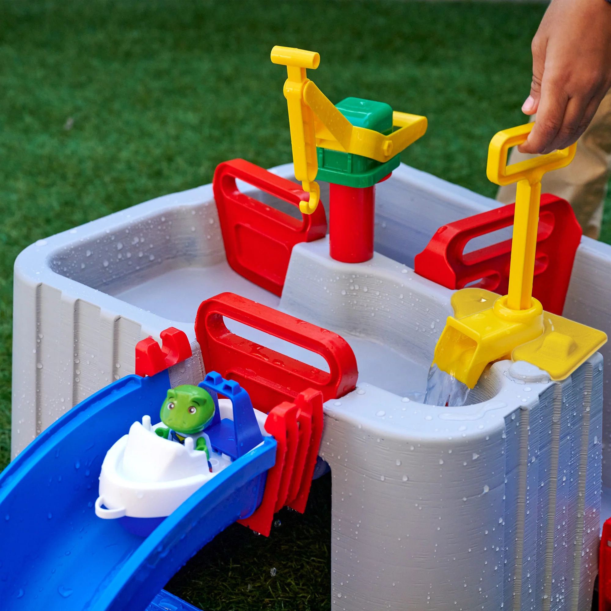 AquaPlay Harbor Waterway Playset With Crane, Pump, Slide, 3 Boats And 2 Figures - Image 4
