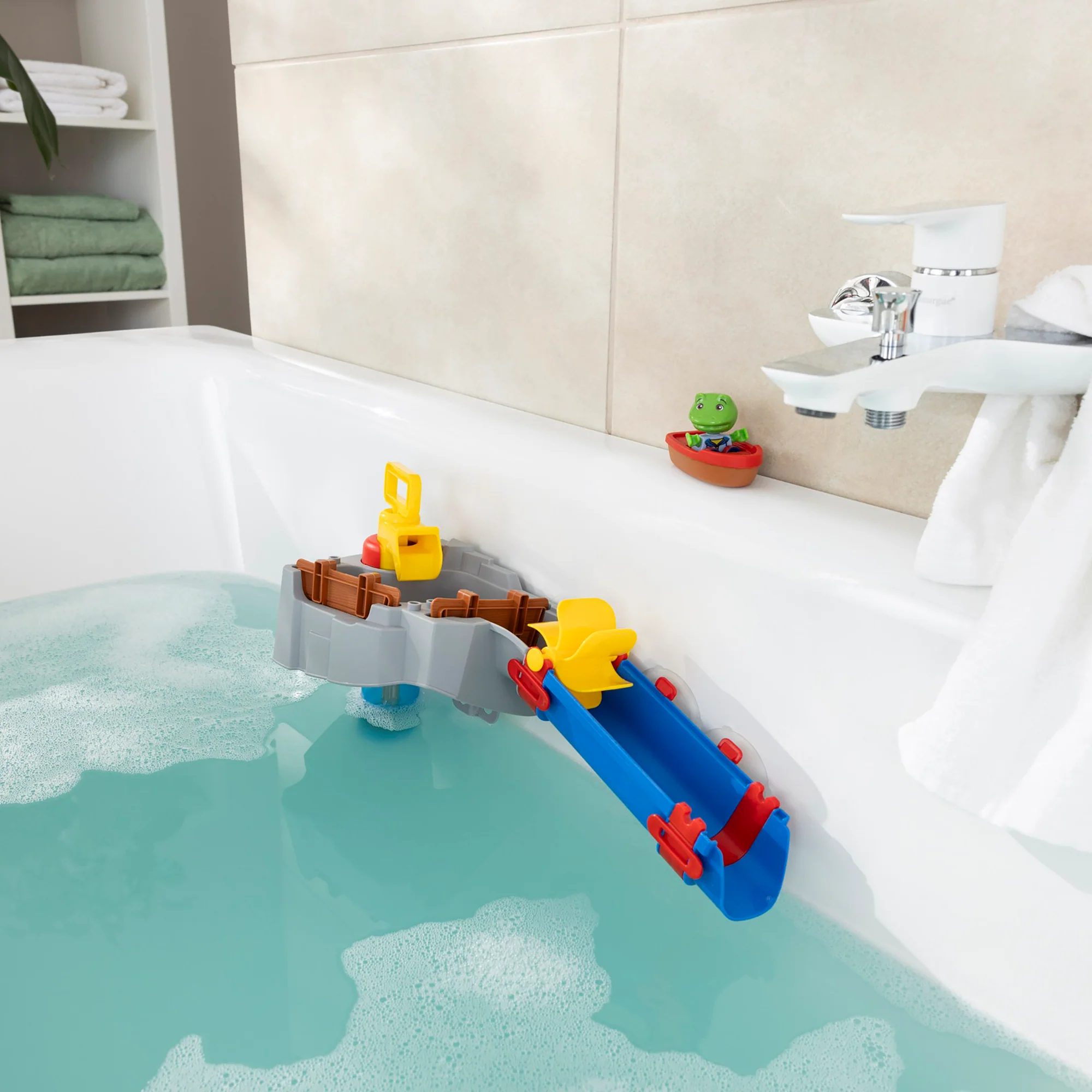 AquaPlay Sploshy Mountain Bathtub Water Play Set With Waterfall And Boat - Image 3