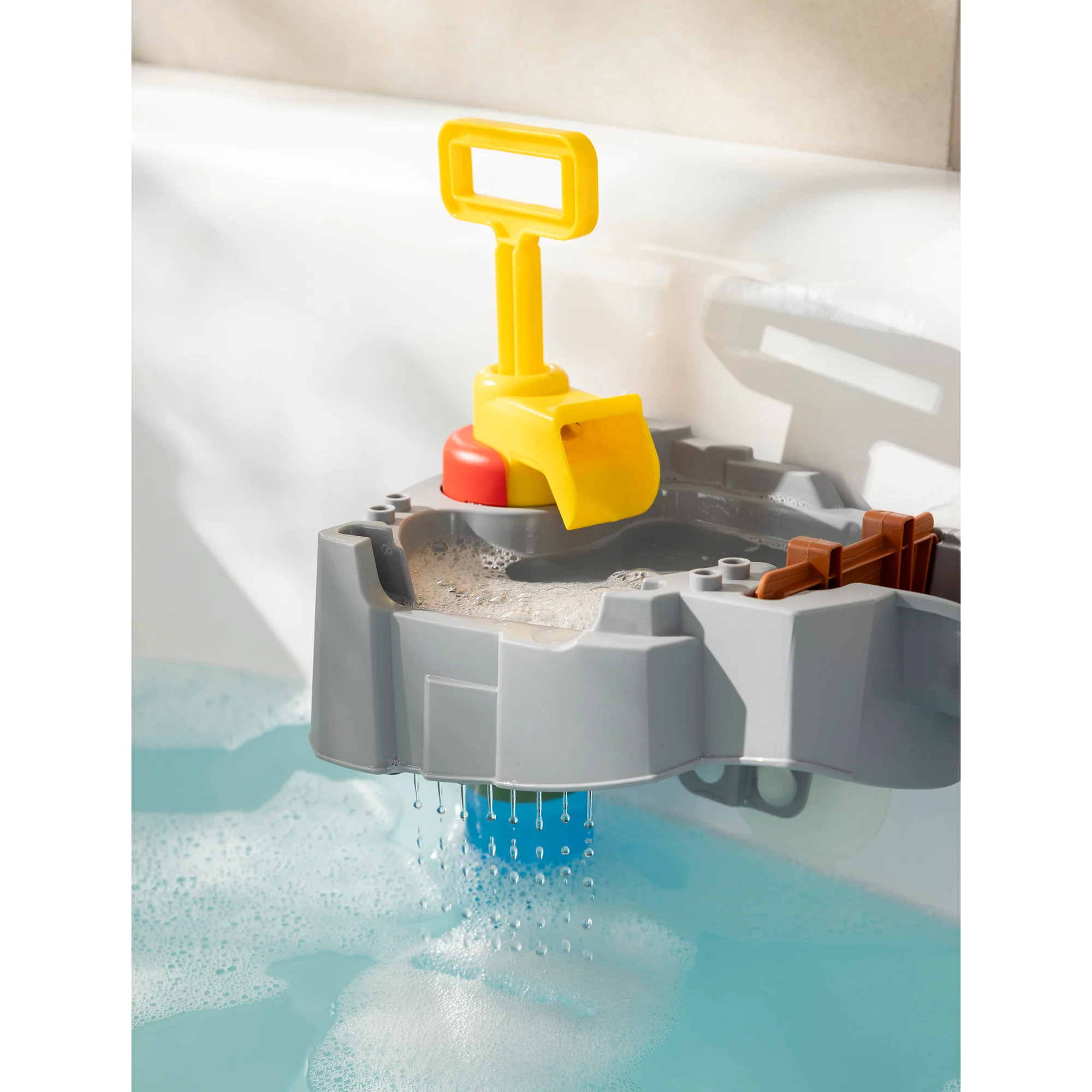 AquaPlay Sploshy Mountain Bathtub Water Play Set With Waterfall And Boat - Image 5