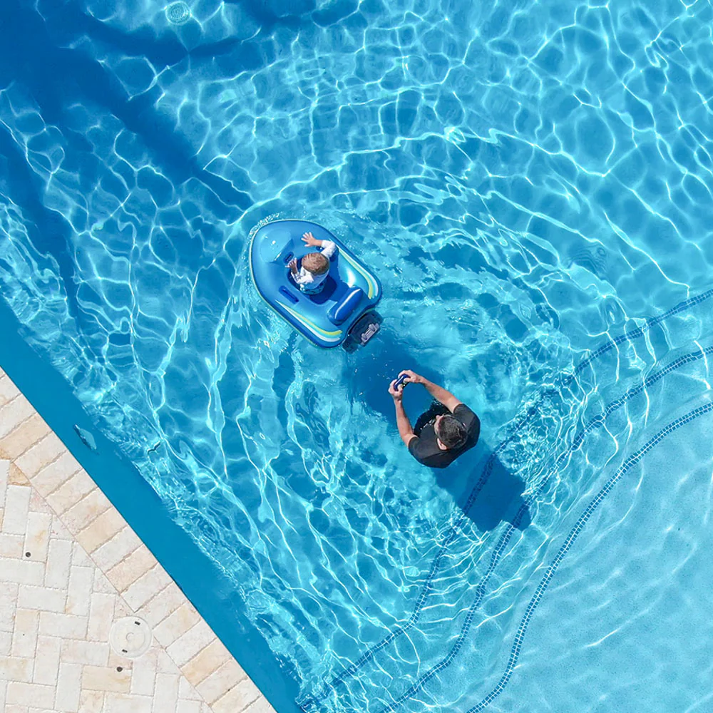 PoolCandy Splash Runner - Remote Controlled Motorized Baby Boat - Image 4