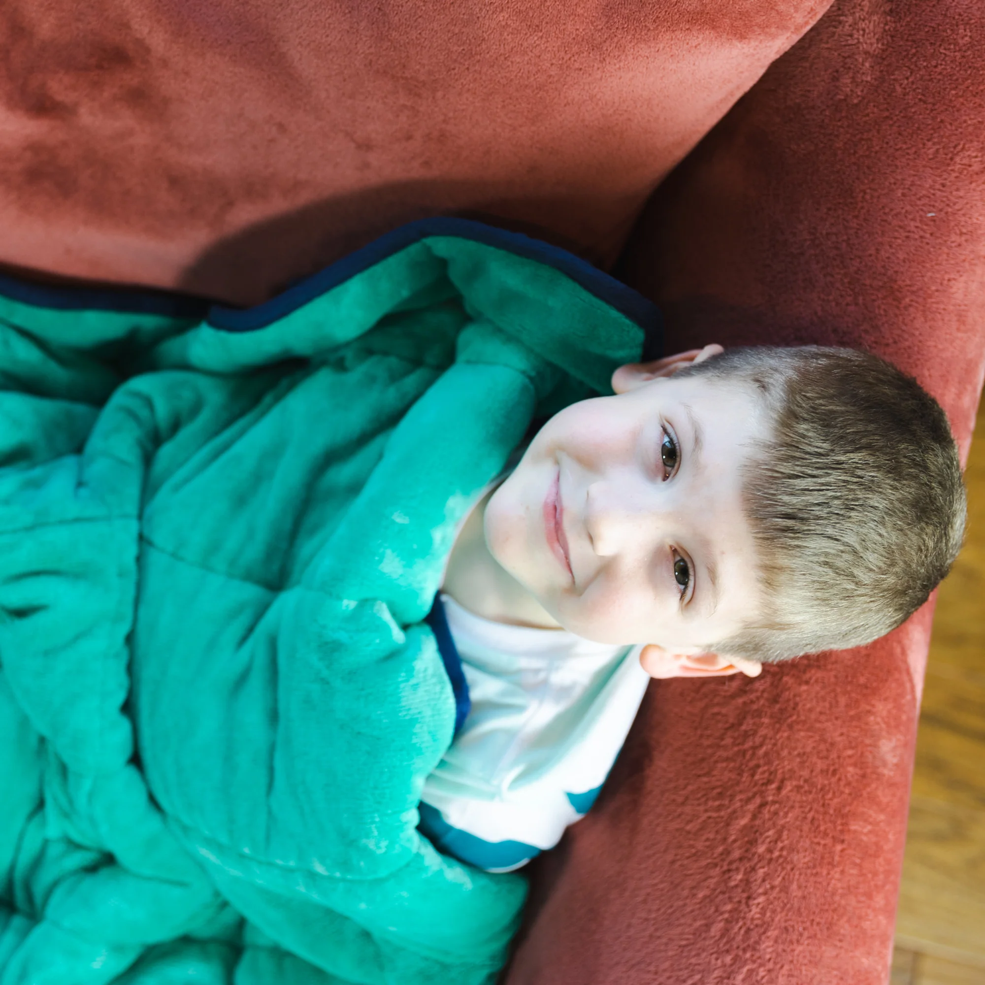 Bouncyband Kids' Sensory Weighted Blanket – Soft Fleece, 7lb, 56" x 36" - Image 2