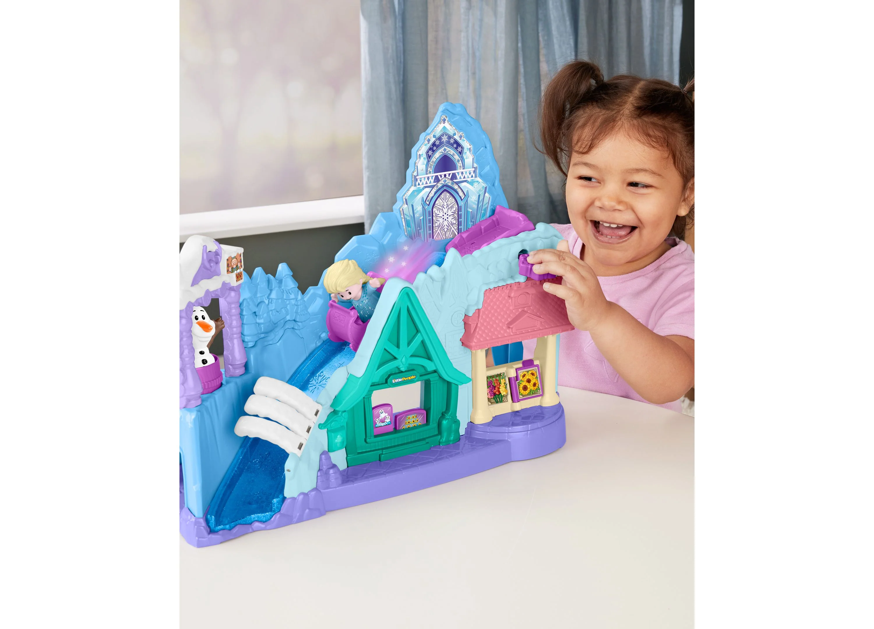Disney Frozen Arendelle Sledding Adventures Little People Playset with Elsa & Olaf Figures - Image 4