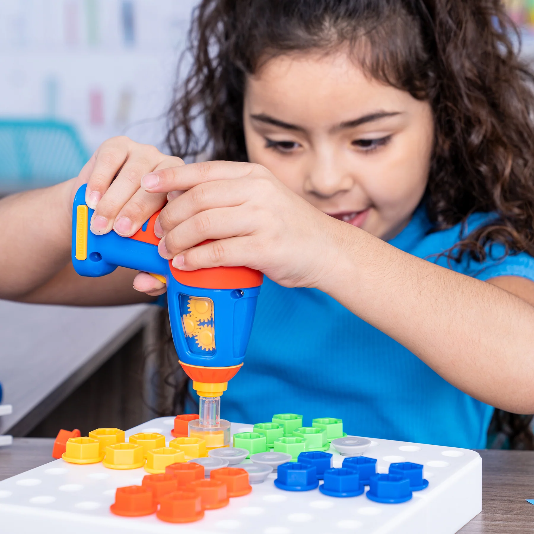 Educ “Educational Insights Design & Drill Toolbox - Vibrant STEM Toy Kit” - Image 3