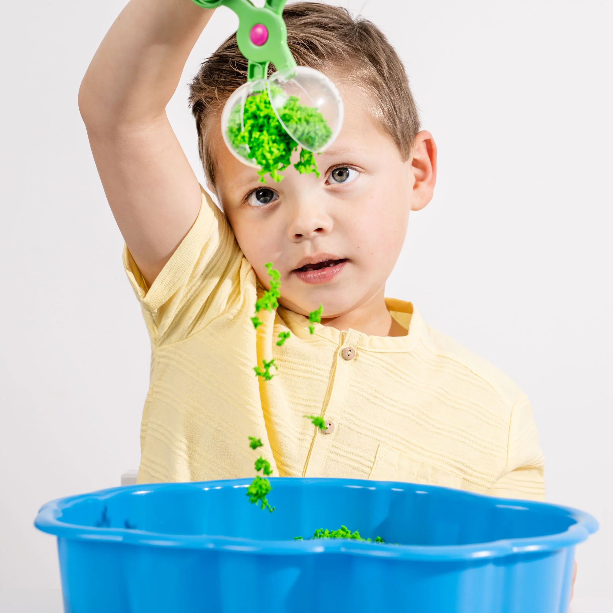 Educational Insights Playfoam® Pluffle™ Sensory Station - Image 6