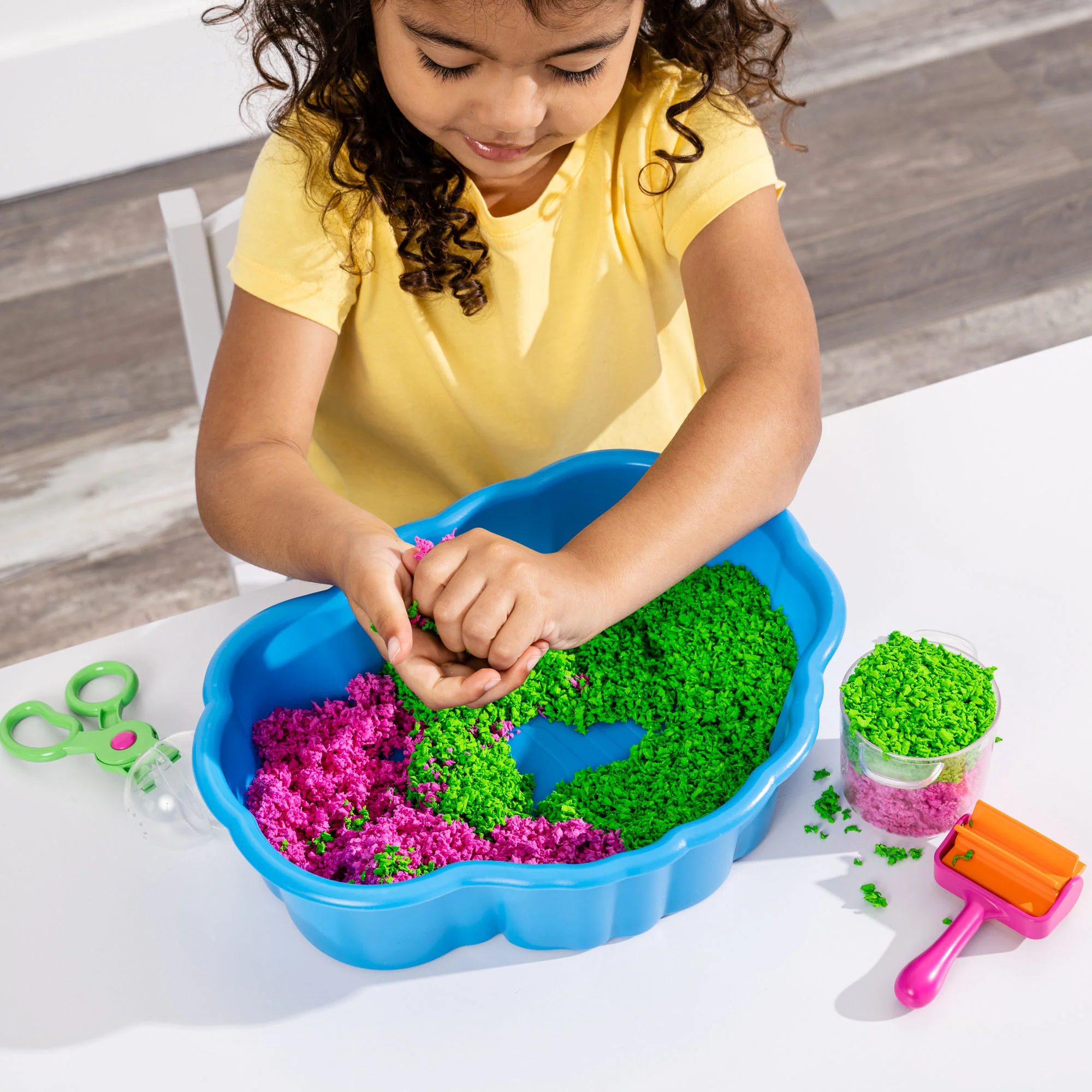 Educational Insights Playfoam® Pluffle™ Sensory Station - Image 7