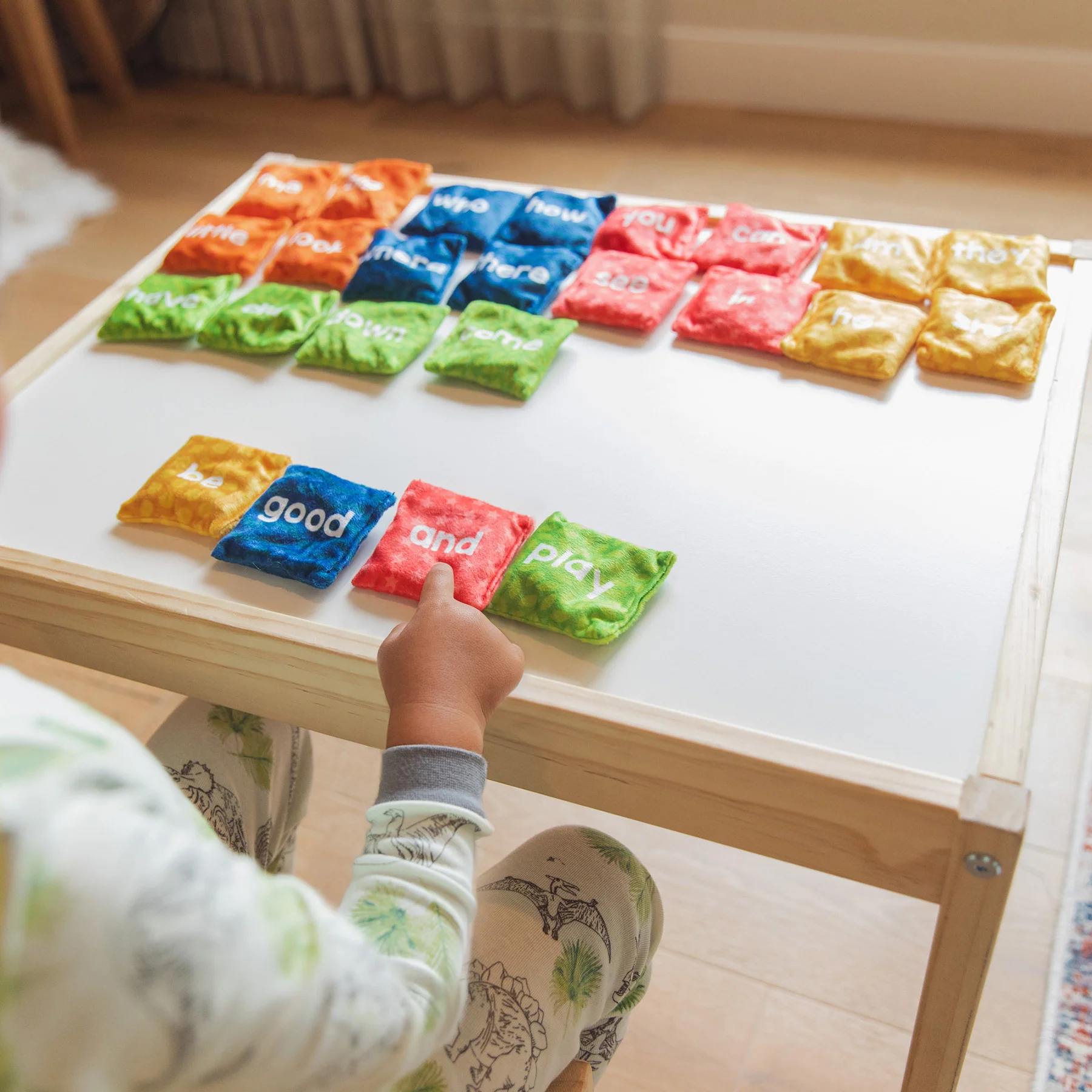 Educational Insights Sight Word Bean Bags - Image 4
