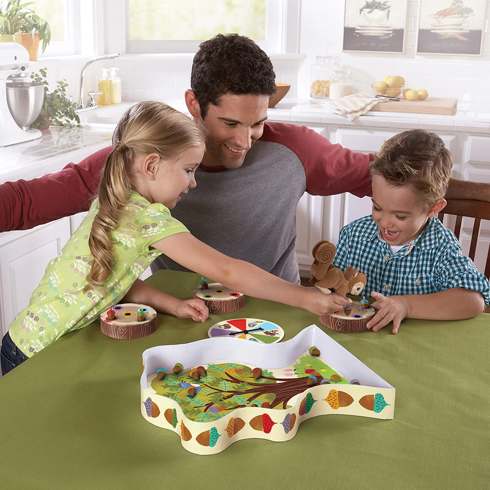 Educational Insights - The Sneaky, Snacky Squirrel Game - Colorful Fun Learning - Image 4