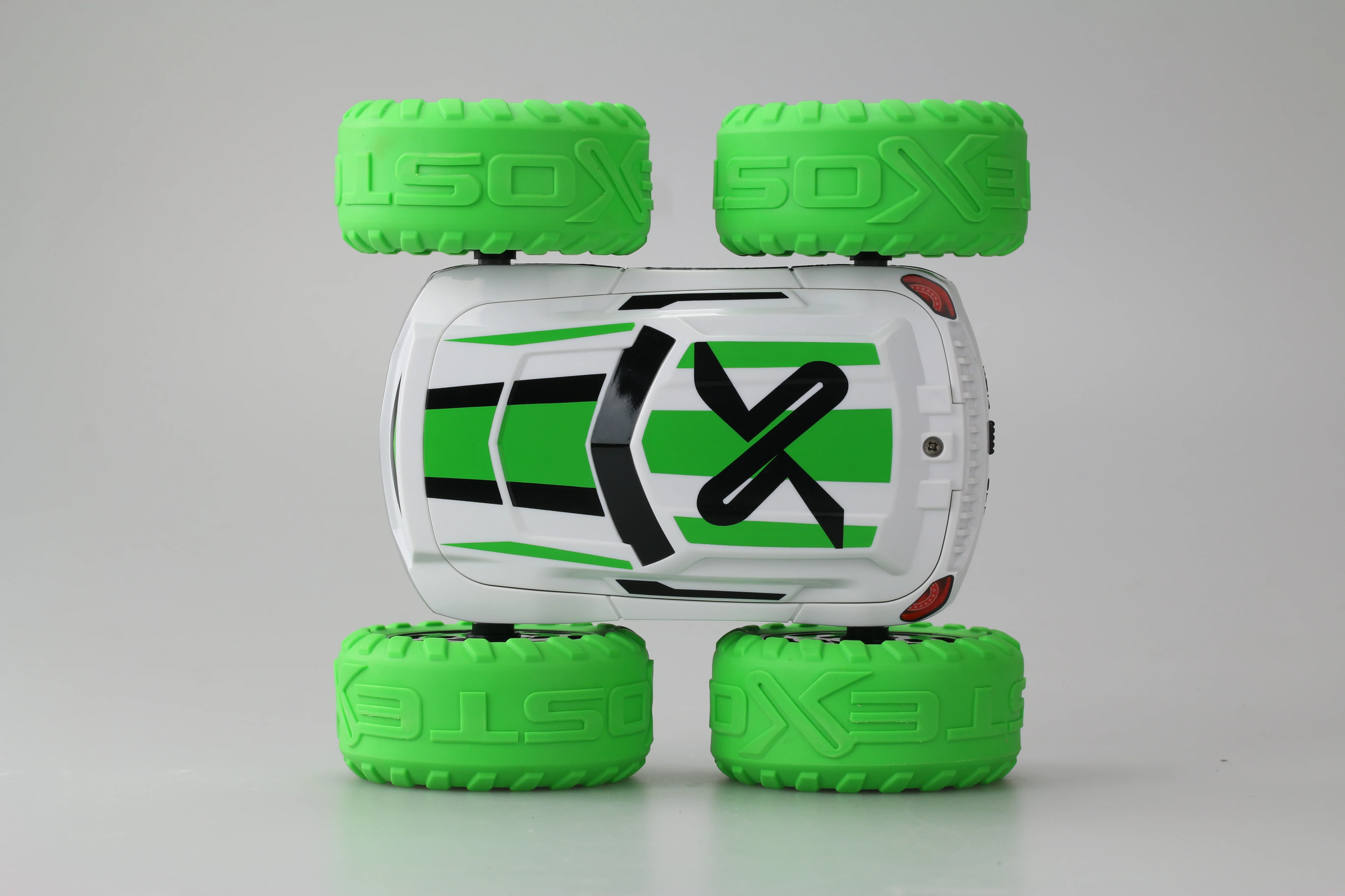 EXOST 360 CROSS II - 1:18 Scale Radio Control Car - Green - Image 3