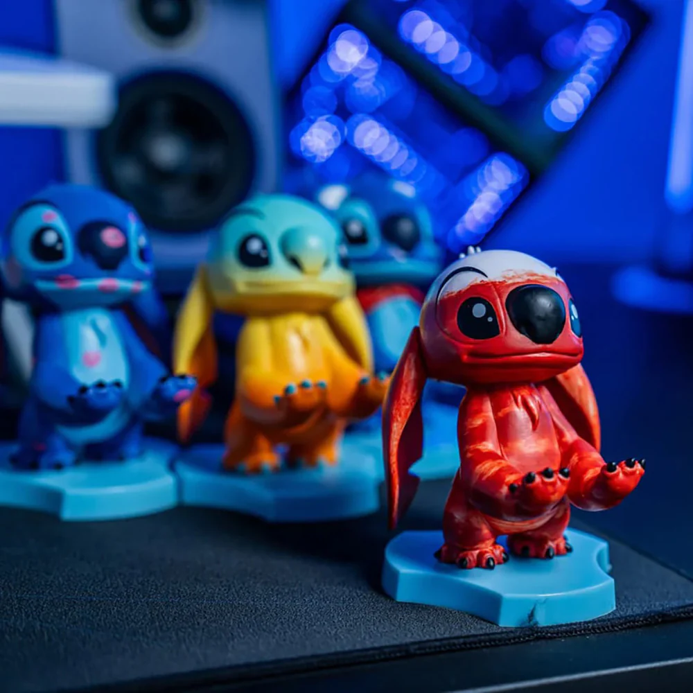 Exquisite Gaming: Holdems: Lilo & Stitch - Underpants Hero Stitch Earbud & Phone Holder - Image 6