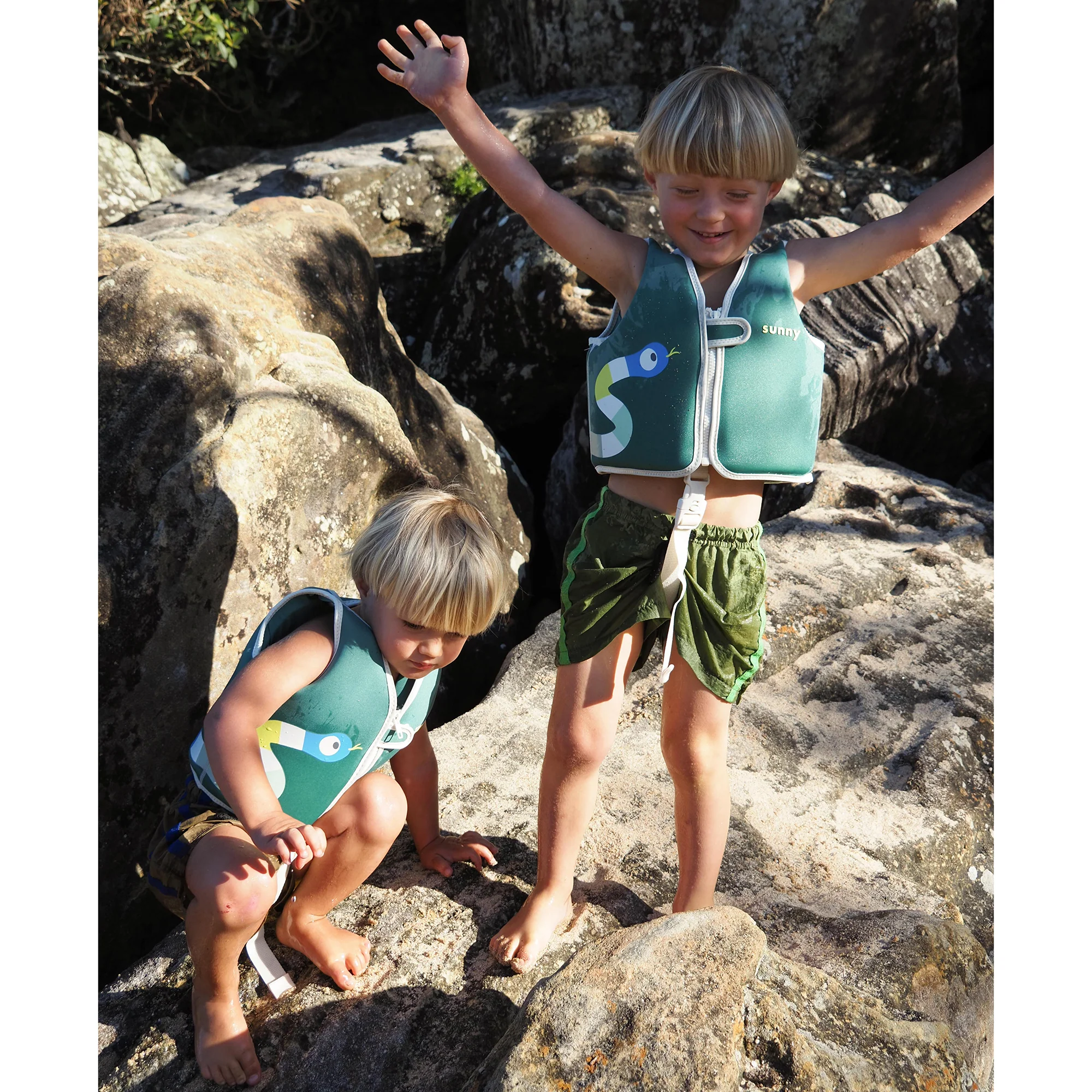 Sunnylife Into The Jungle Float Vest With Adjustable Safety Strap - Image 4