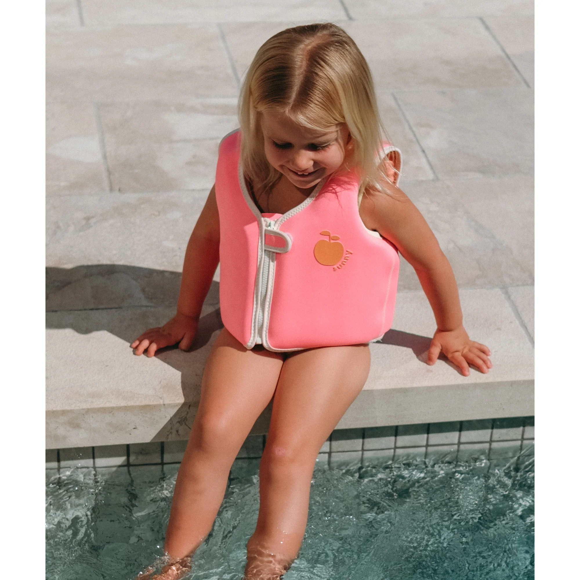Sunnylife Poppy The Peach Float Vest Neon Pink - Image 5