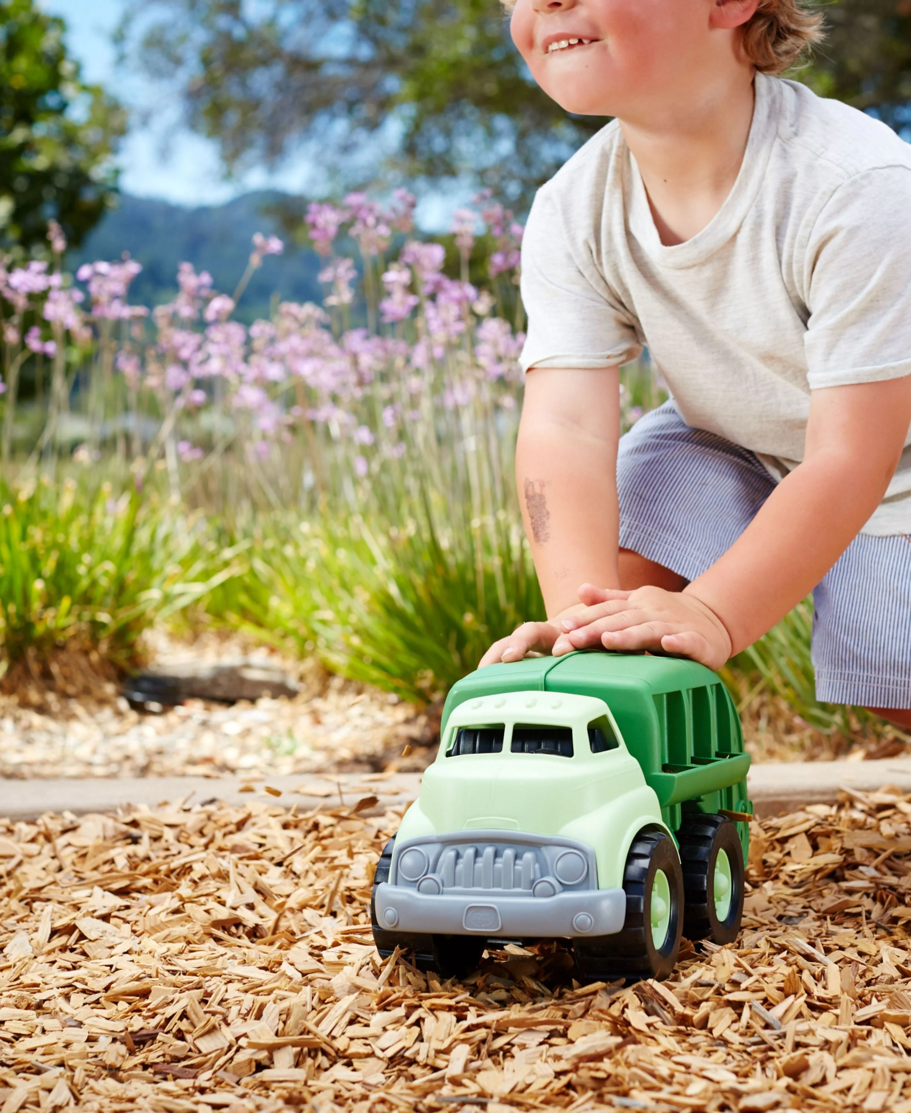 Green Toys Recycling Truck with Movable Bed and Rear Door - Image 3