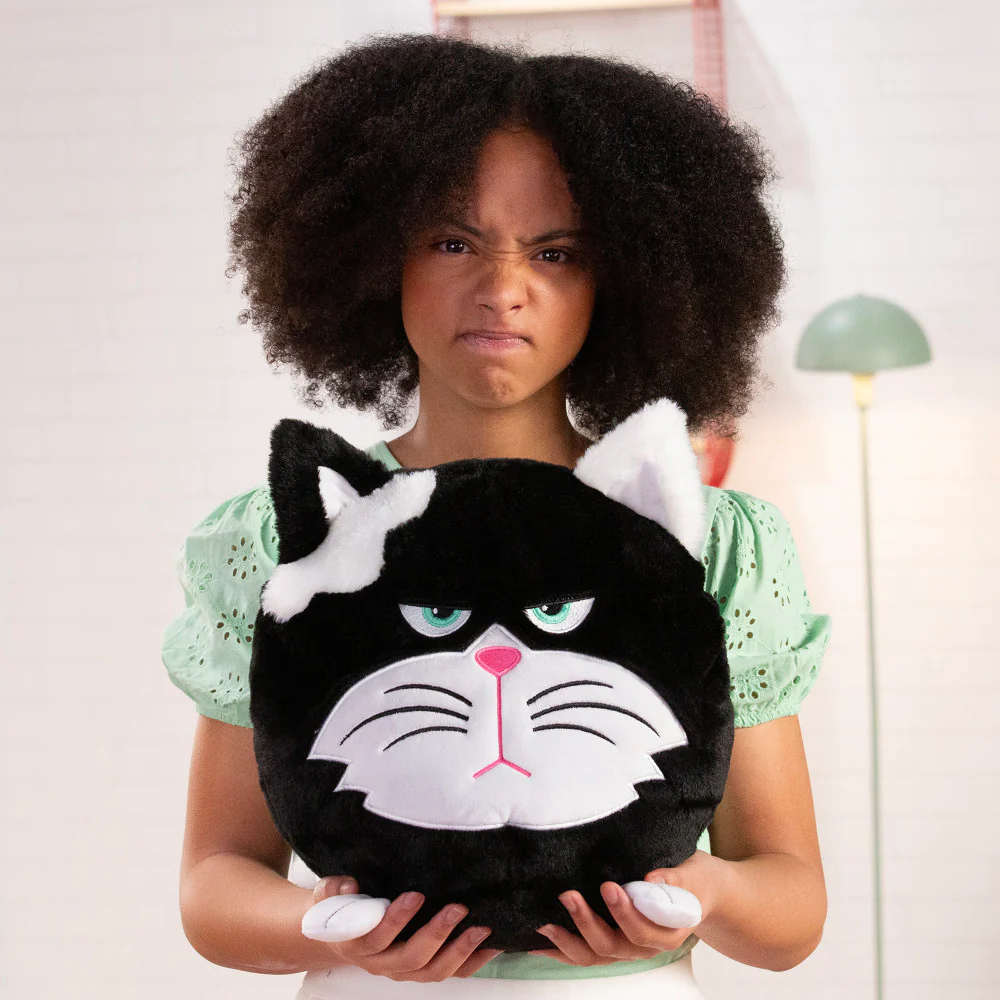 Hangry Petz Bella Black Cat 12 Inch Talking Plush - Image 5