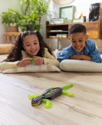 HEX BOTS Radio Control Wall Crawler Gecko - Glow-in-the-Dark - Image 3