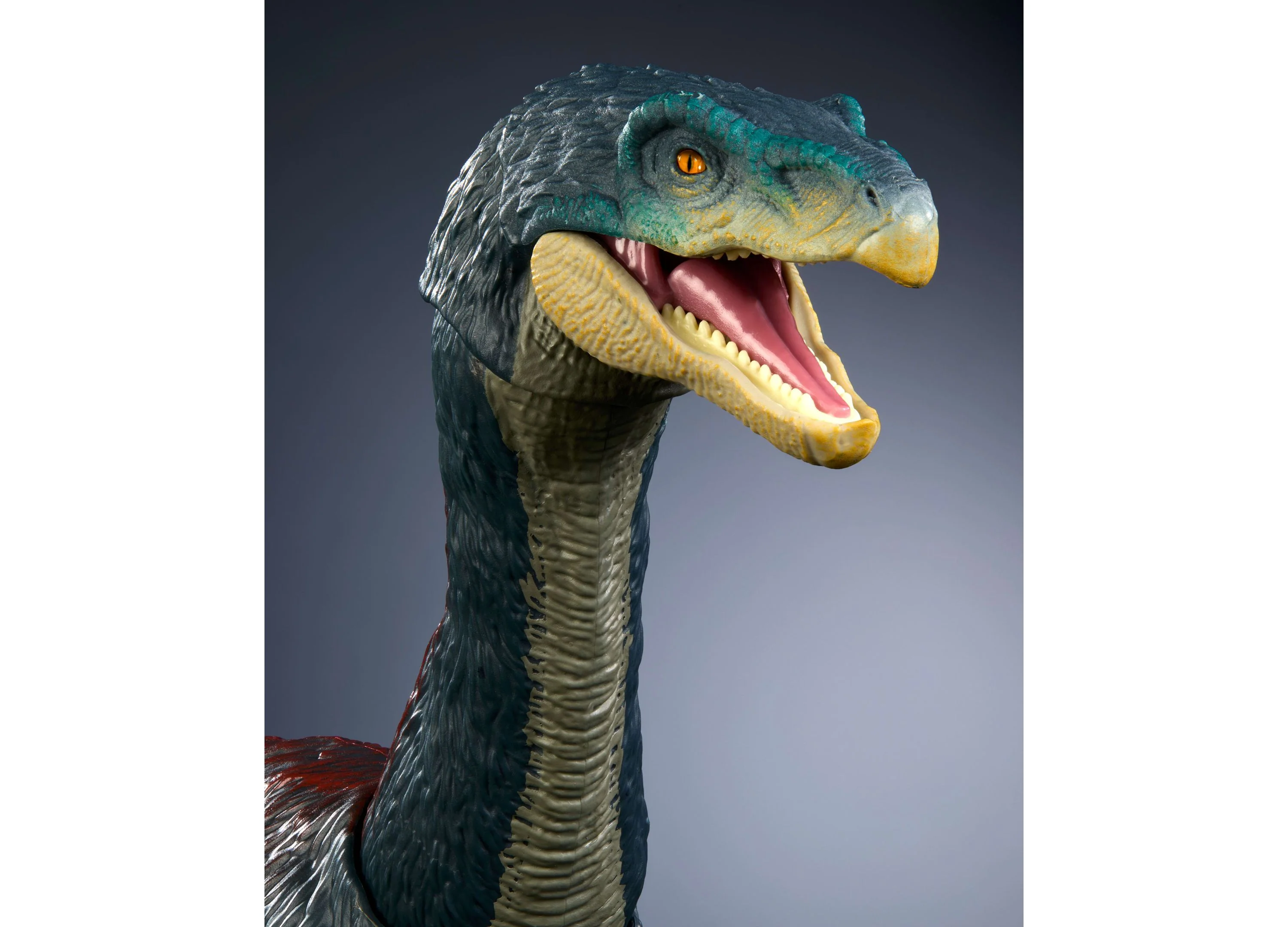 Jurassic World Hammond Collection 17-inch Therizinosaurus Action Figure - Image 5