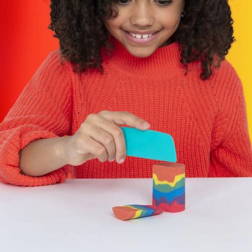 Kinetic Sand Rainbow Mix n Stack Set - Colorful Sculpting Kit - Image 5