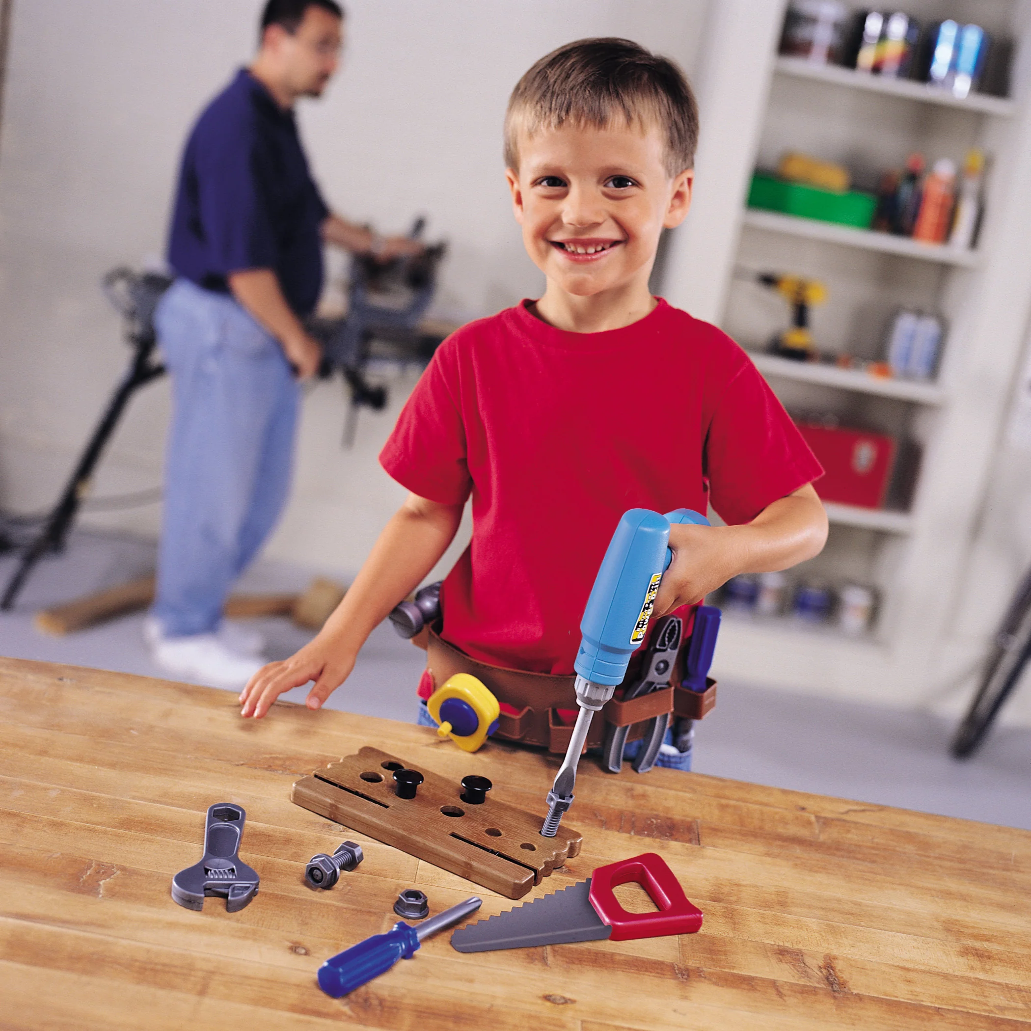Learning Resources 20-Piece Pretend & Play Work Belt Tool Set - Image 5