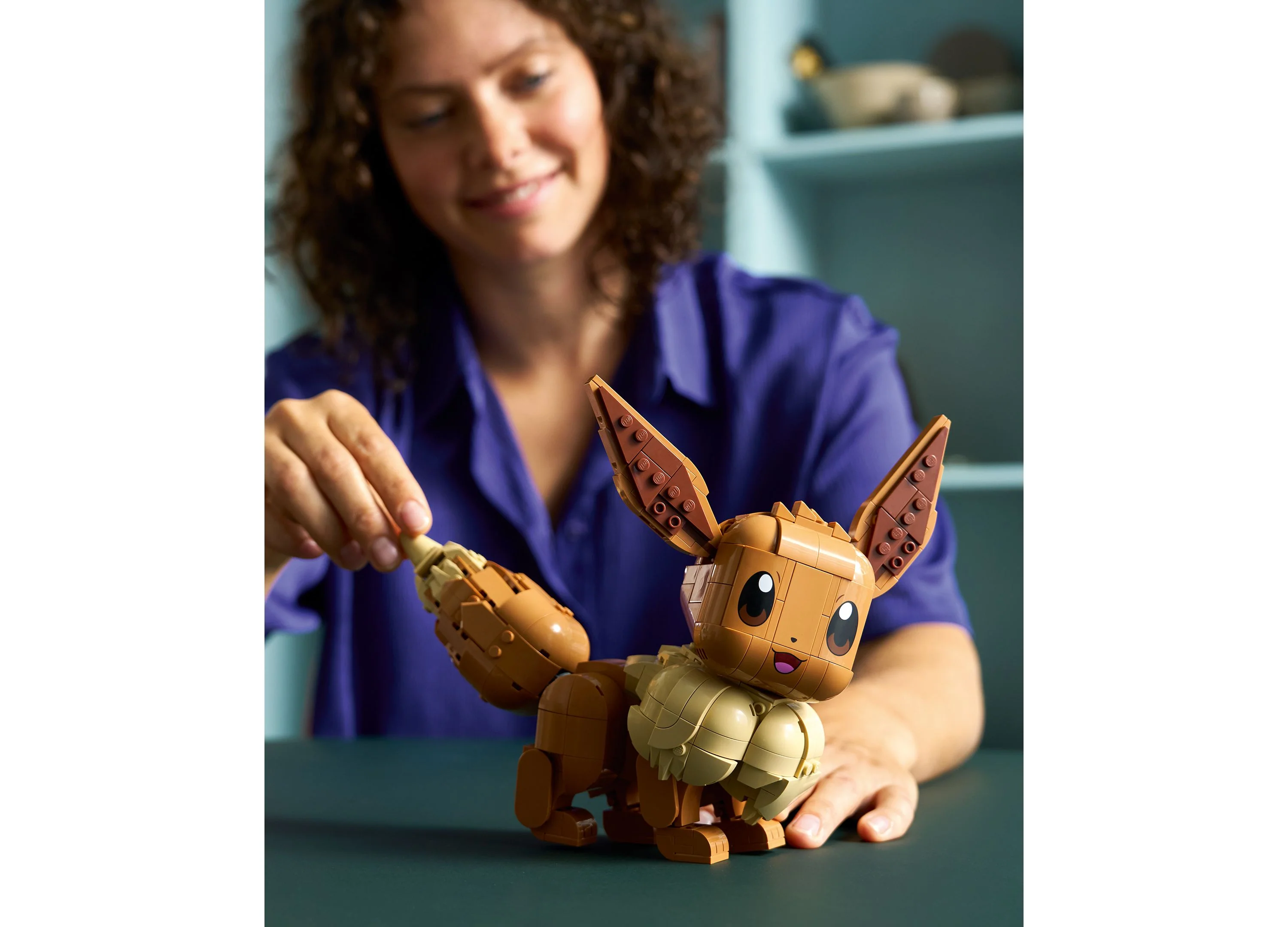 LEGO Pokémon Eevee Building Set, 587 Pieces - Image 5