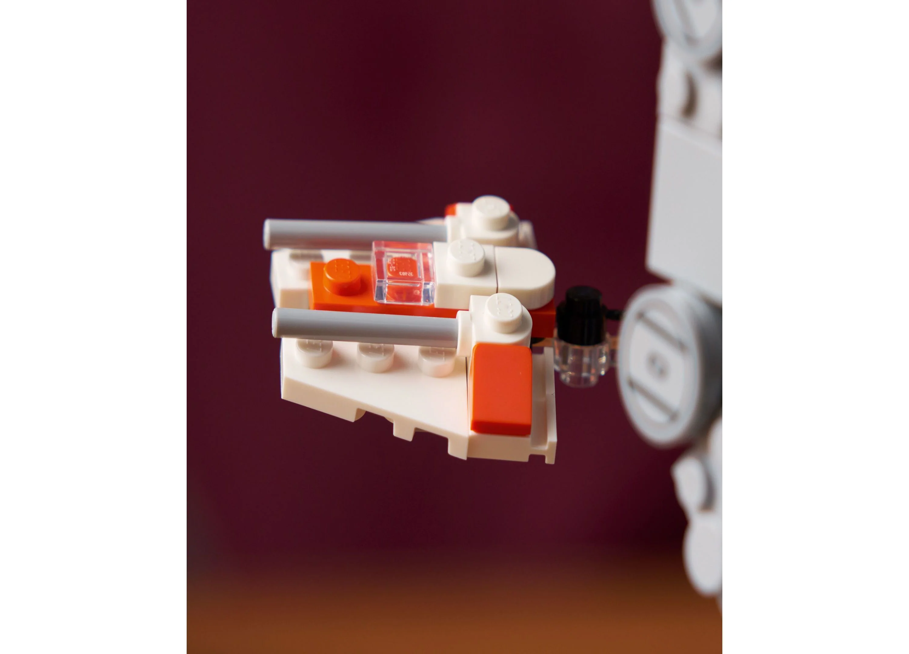 LEGO Star Wars AT-AT Walker Battle of Hoth Building Set, 525 Pieces - Image 5