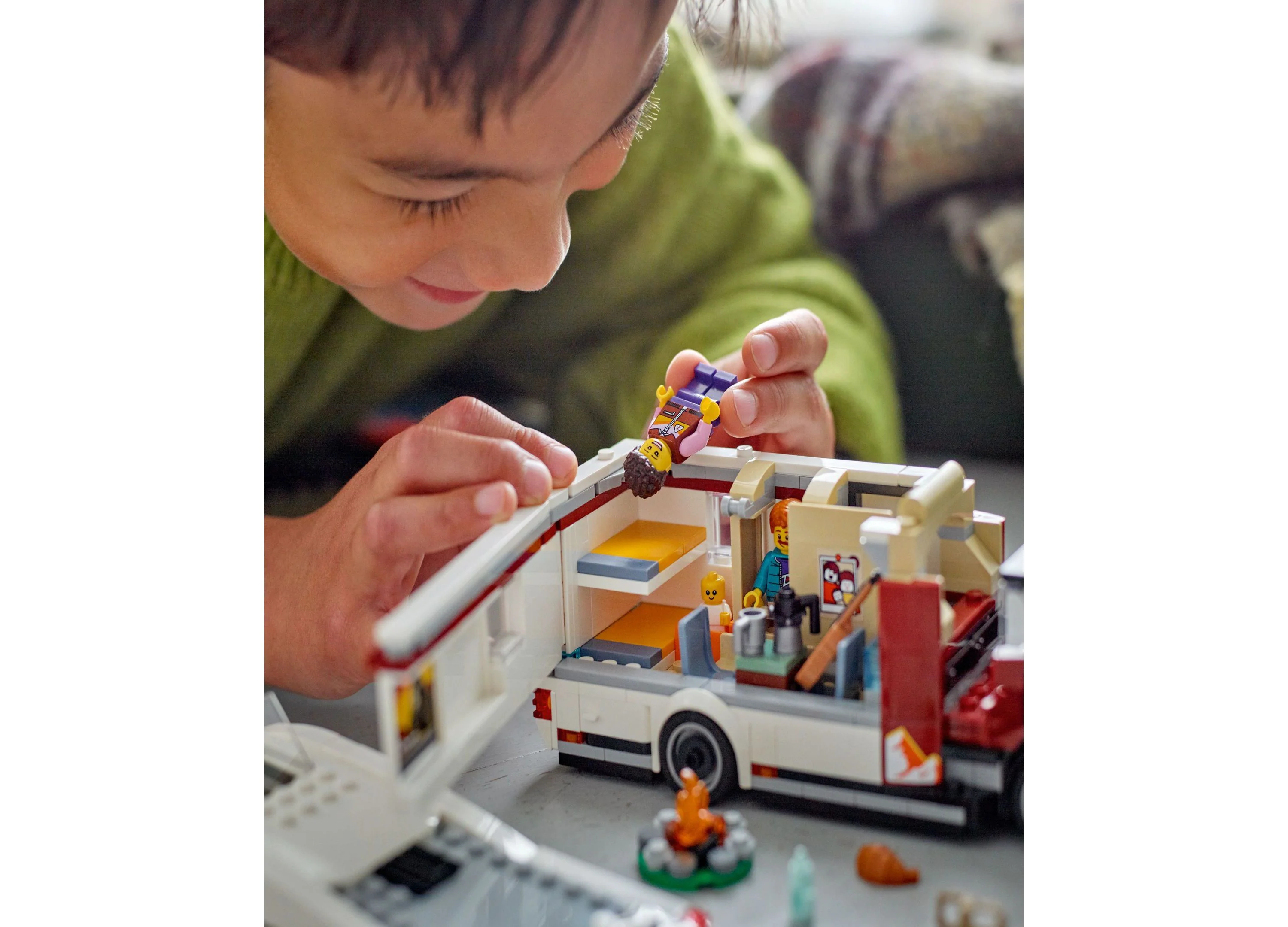 LEGO City Holiday Adventure Camper Van 385-Piece Building Set 60454 - Image 2
