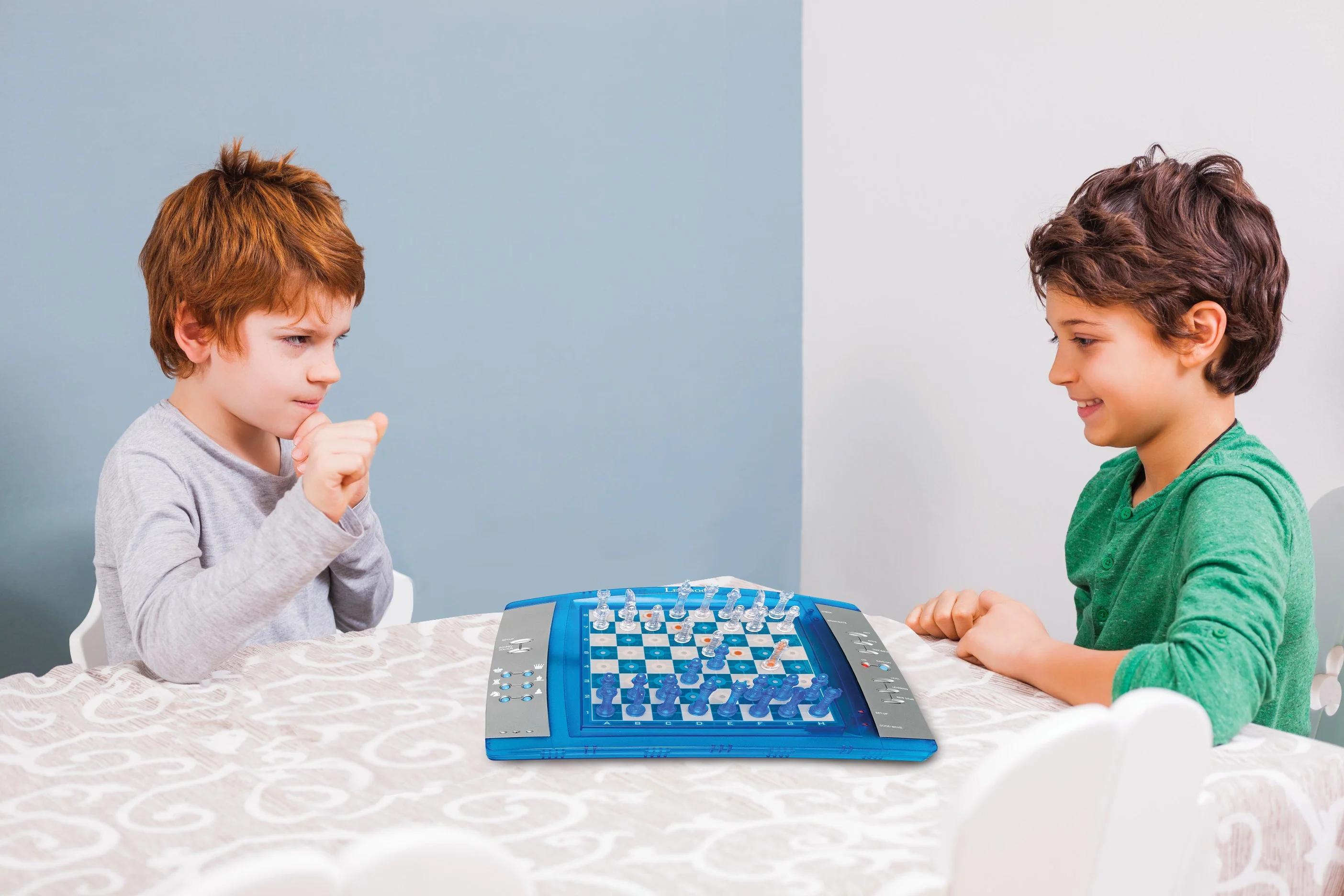 LEXIBOOK ChessLight® Electronic Chess Game with Lights and transluscent chess pieces - Image 2