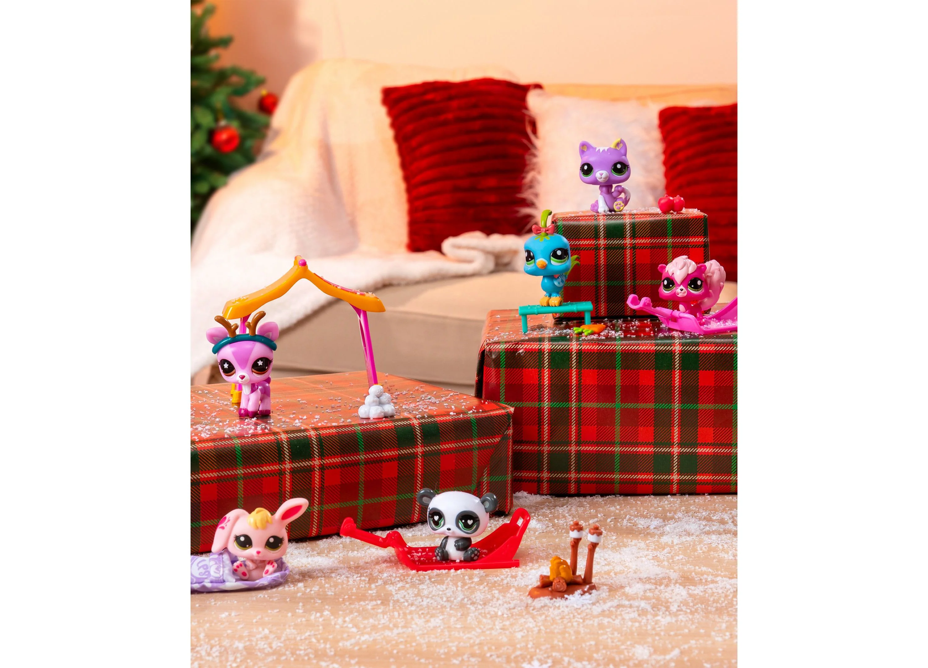 Littlest Pet Shop Winter Wonderland Play Plack - Image 6