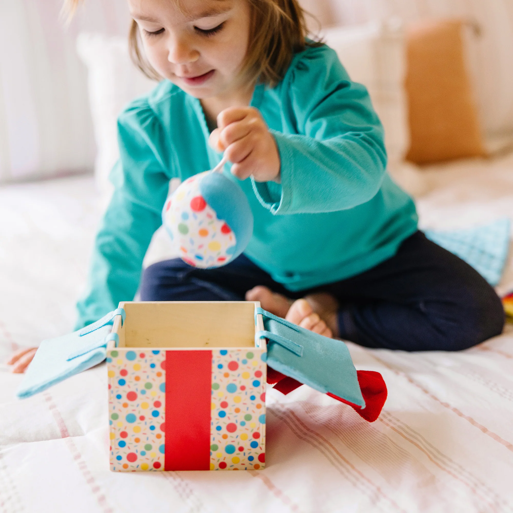 Melissa & Doug Wooden Surprise Gift Box ‚Äì Interactive Sensory Toy - Image 4