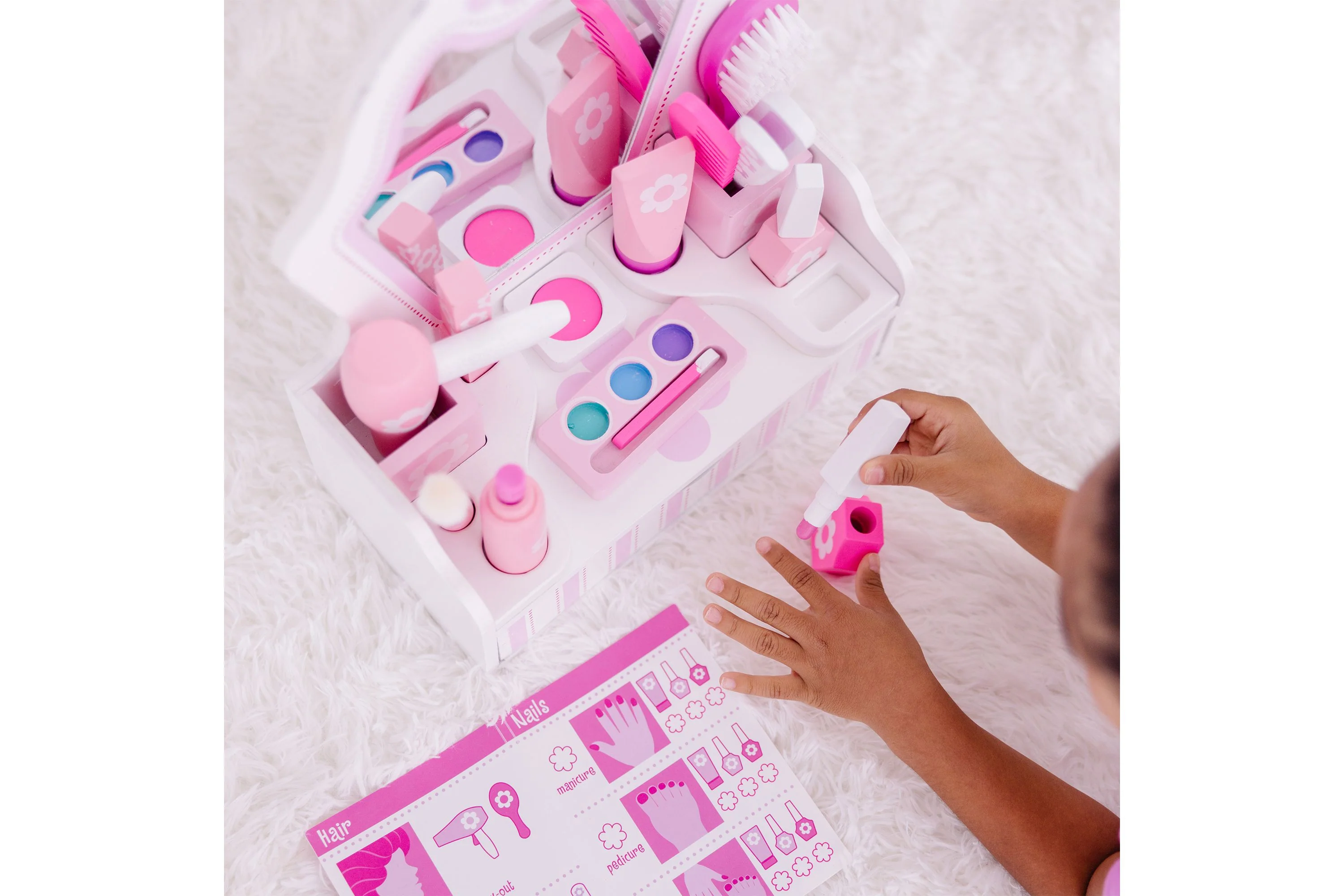 Melissa & Doug Beauty Salon Play Set With Wooden Vanity And Mirror - Image 14