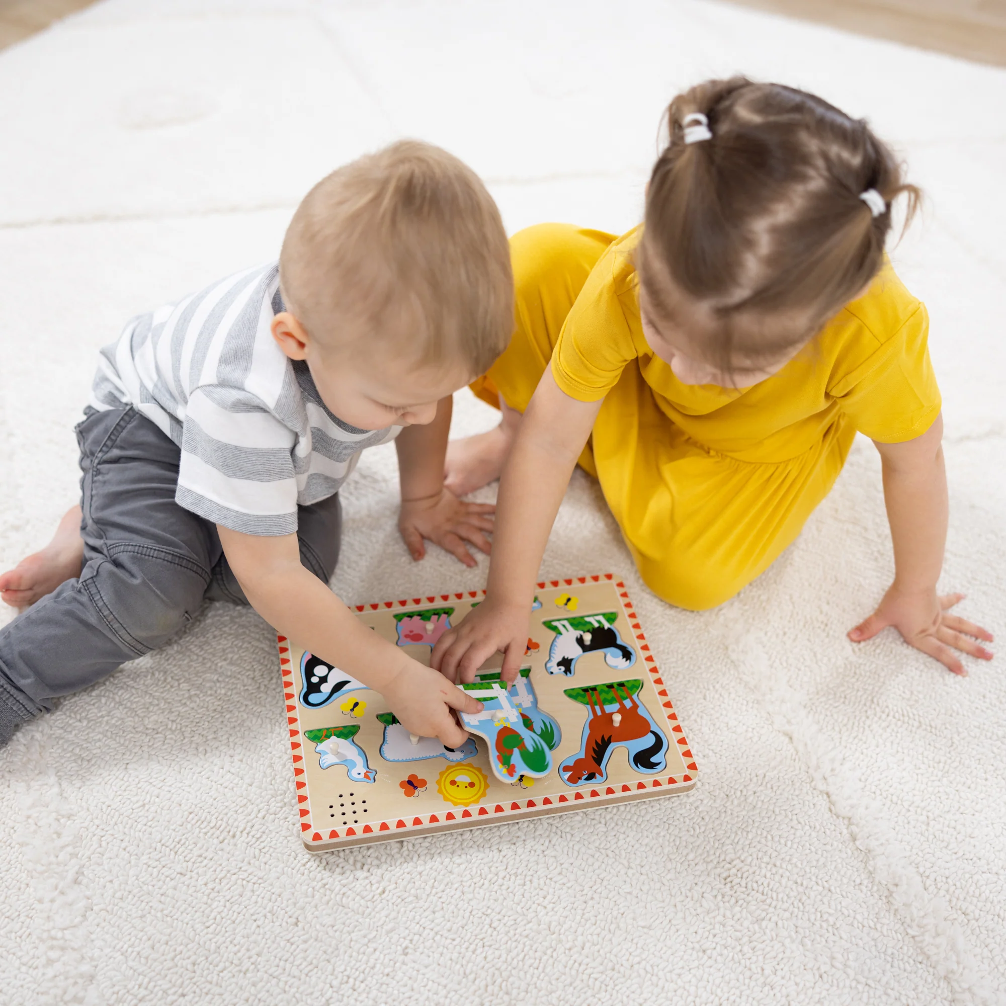 Melissa & Doug Farm Animals Sound Puzzle - 8-Piece Interactive Learning Toy - Image 6