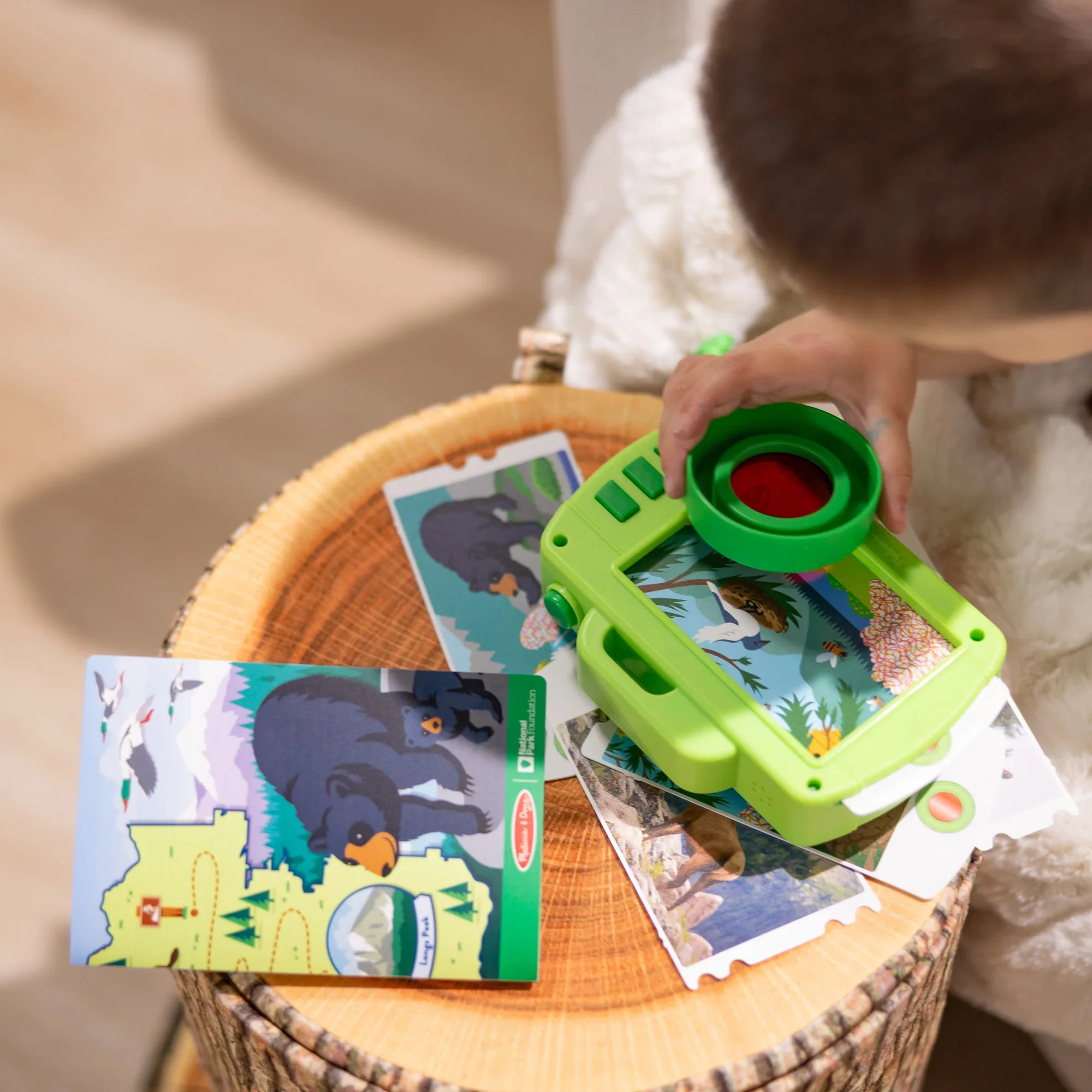 Melissa & Doug Rocky Mountain Toy Camera - National Park Adventure - Image 7