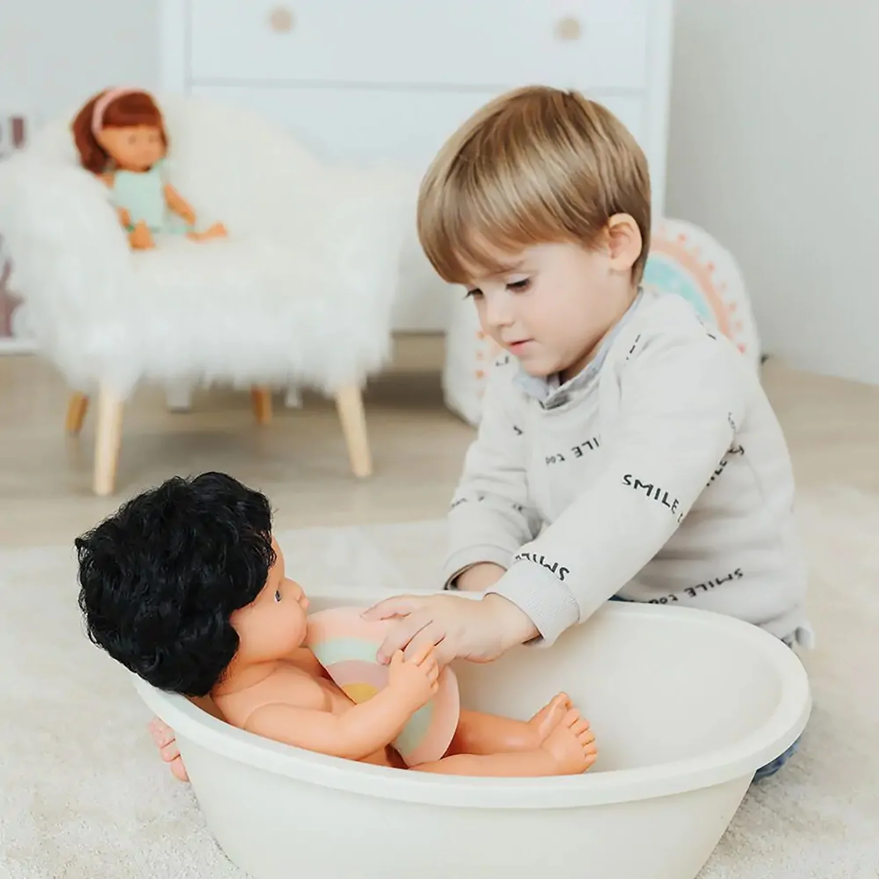Miniland Eco-Friendly Doll Bathtub Set with Rainbow Sponge - Image 3