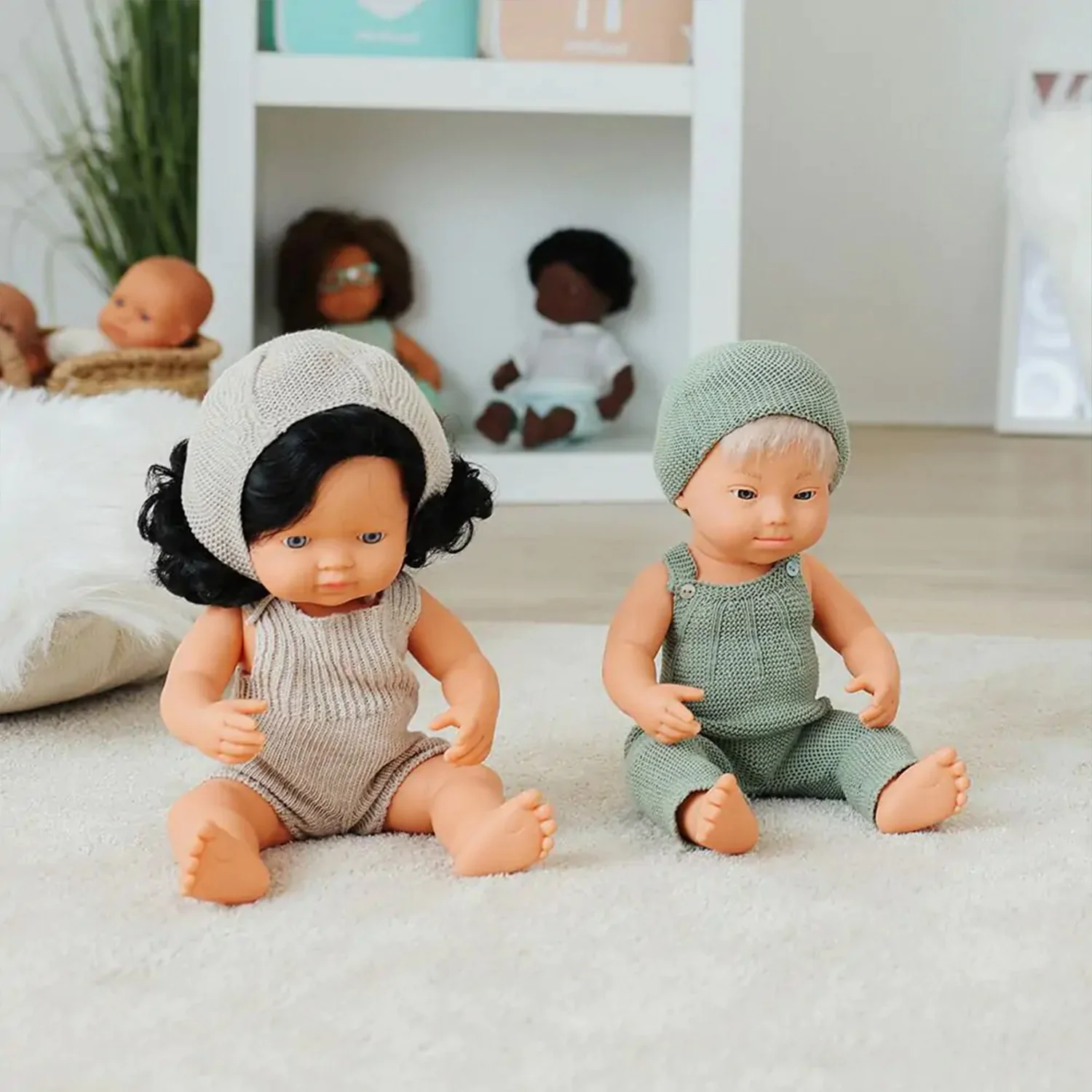 Miniland Knitted Outfit & Beanie for 15" Dolls - Eco-Friendly - Image 4