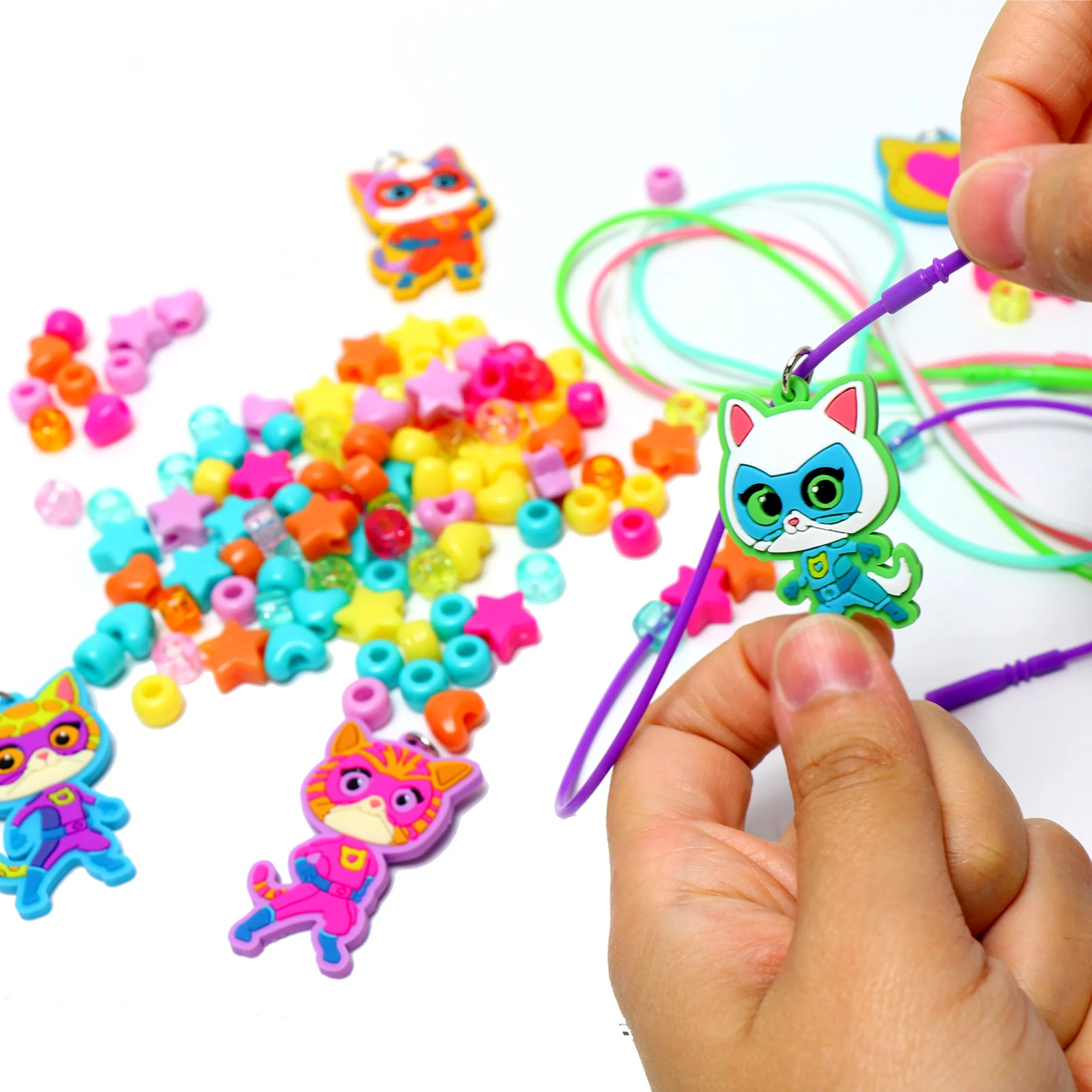 Super Kitties Bead & Charm Necklace Activity Set – 161 Pieces - Image 3