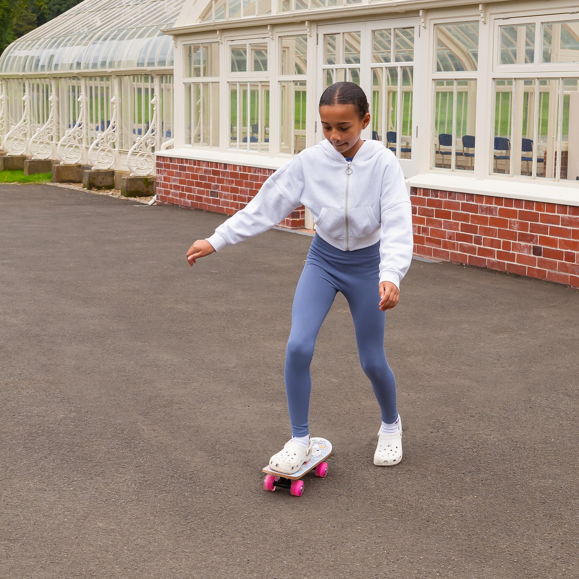 Ozbozz 17" Princess Skateboard - Dynamic Flashing Wheels & Wooden Deck - Image 5