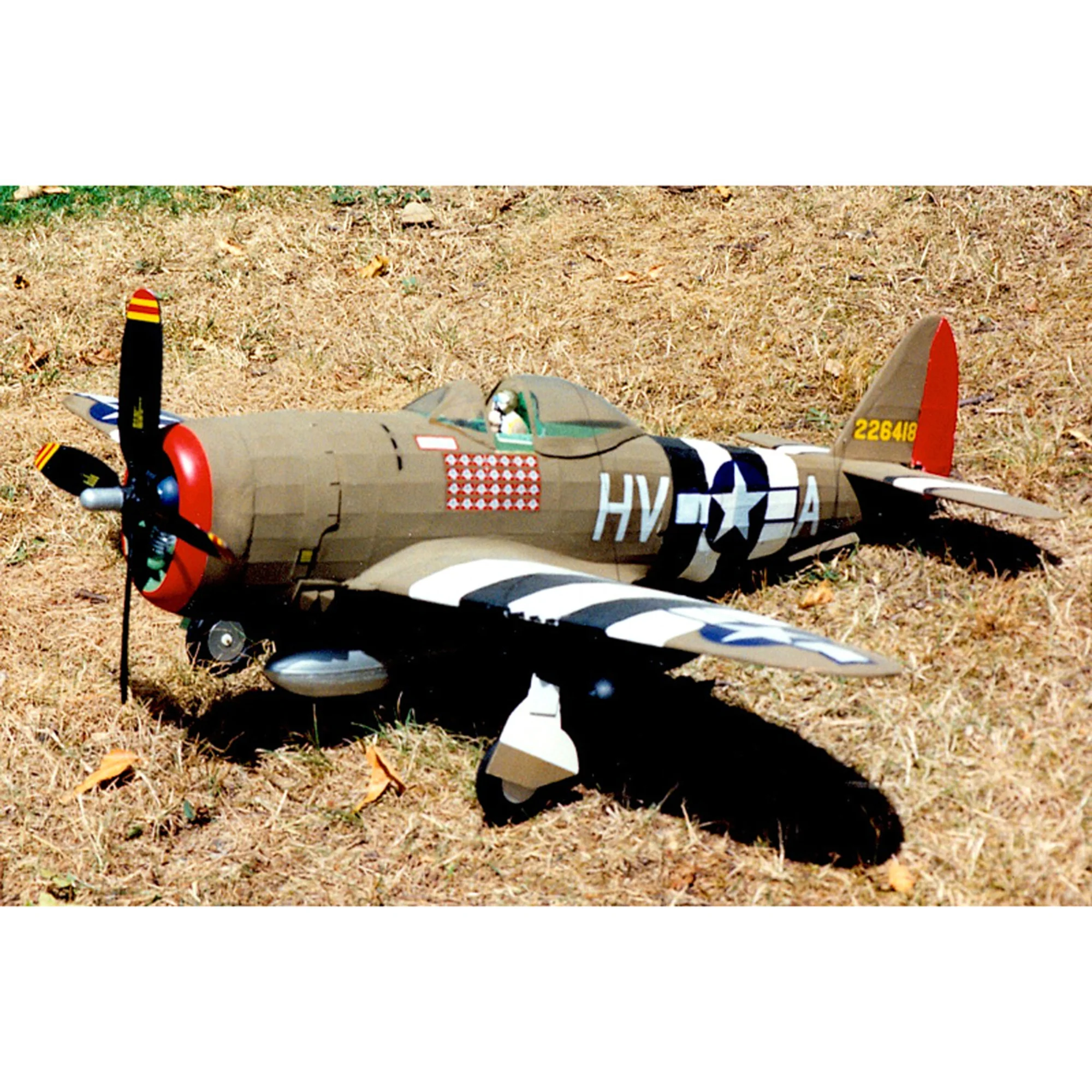 Guillow's P-47D Thunderbolt 1/16 Scale Model Kit - Image 2