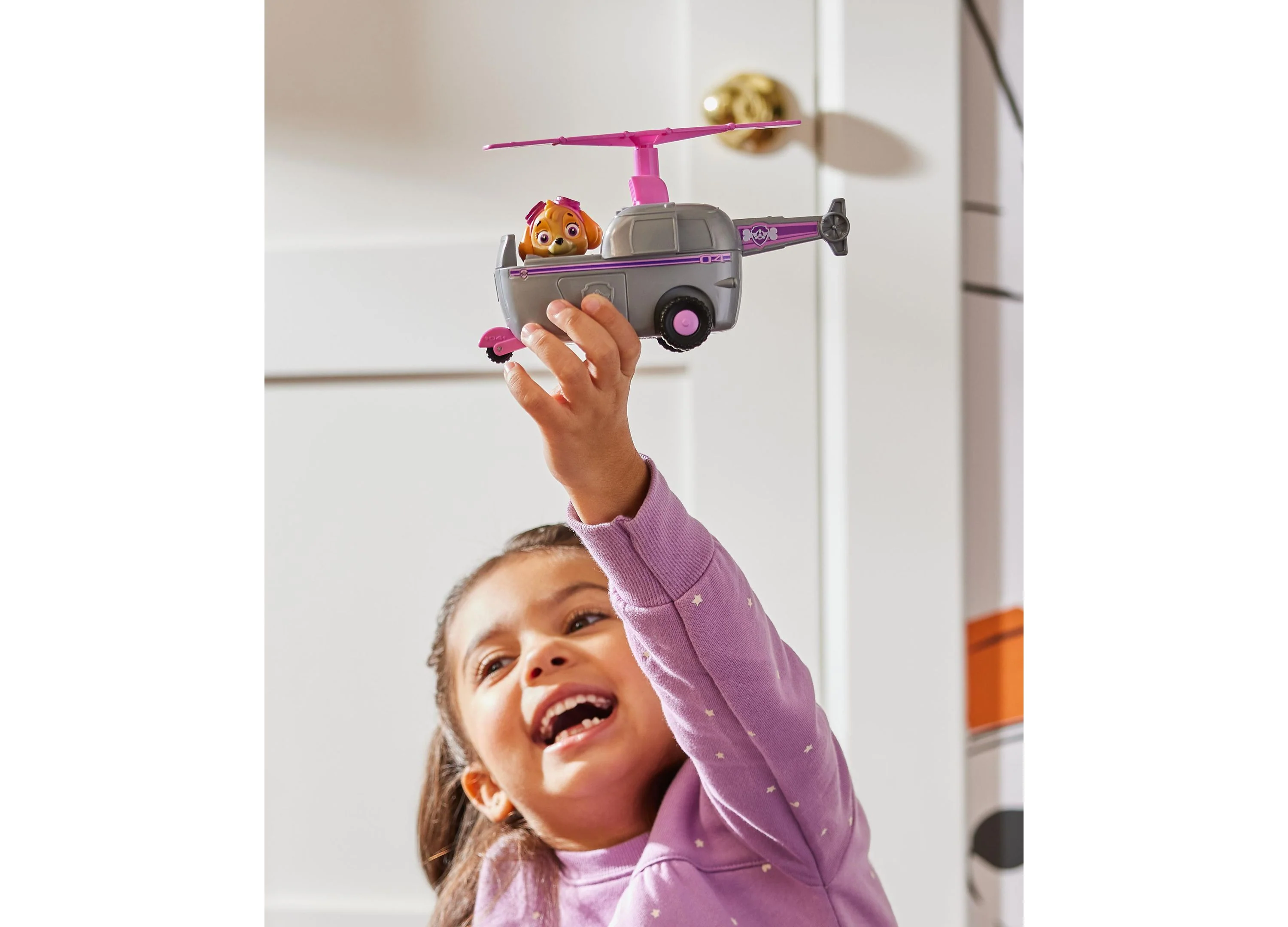 Paw Patrol Skye's Helicopter Toy Vehicle with Action Figure - Image 5