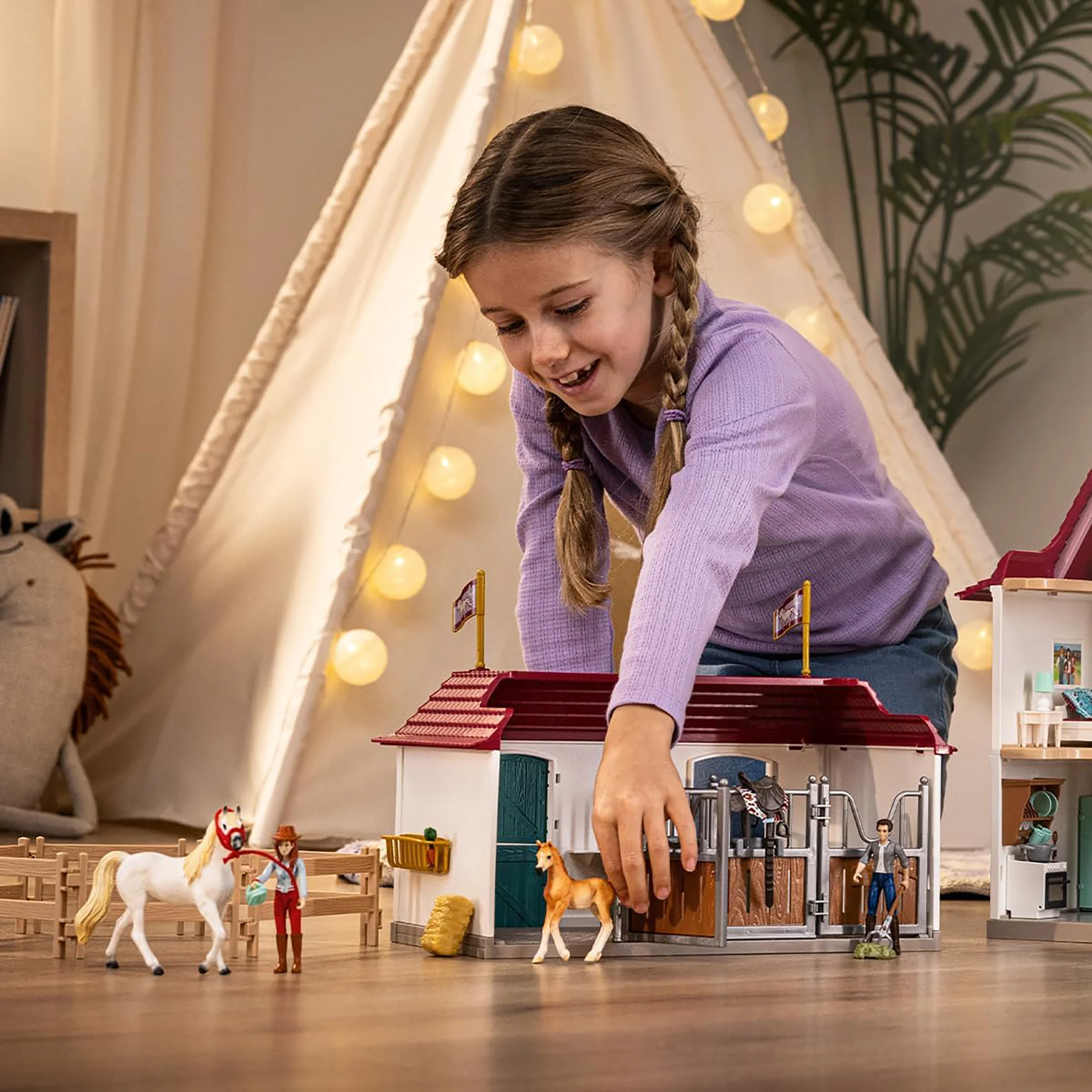 Schleich Horse Club Lakeside Country House & Stable - 192pc Doll House Adventure Playset - Image 5