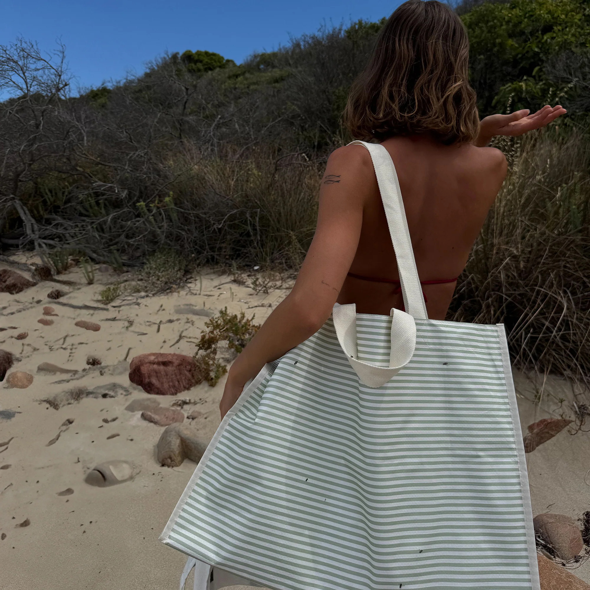 Sunnylife Carryall Beach Bag La Palma Sage Stripe - Oversized, Waterproof, and Stylish Tote - Image 2