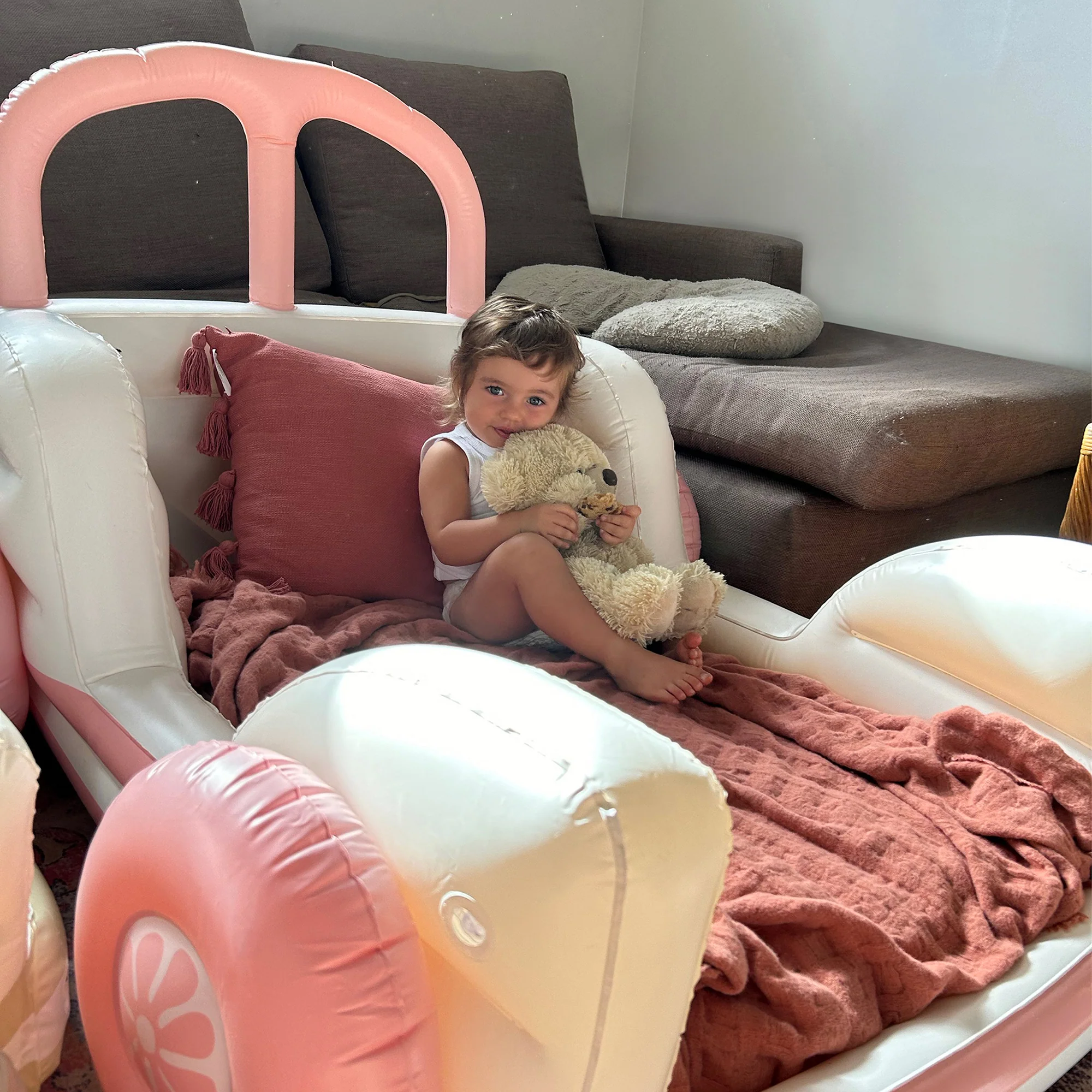 Sunnylife Kids Candy Pink Summer Van Inflatable Sleepover Bed - Image 4