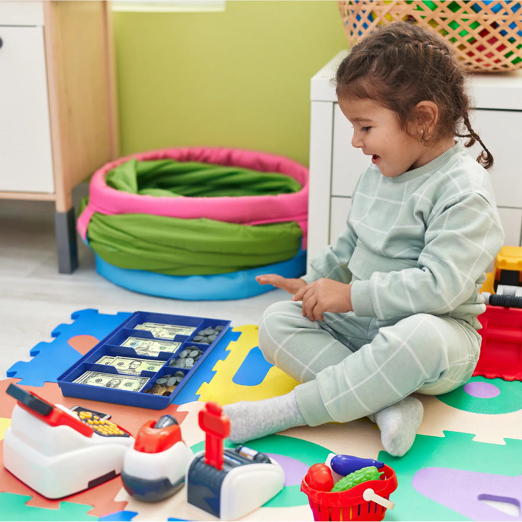 Teacher Created Resources Play Money Tray - Interactive Learning Set - Image 5