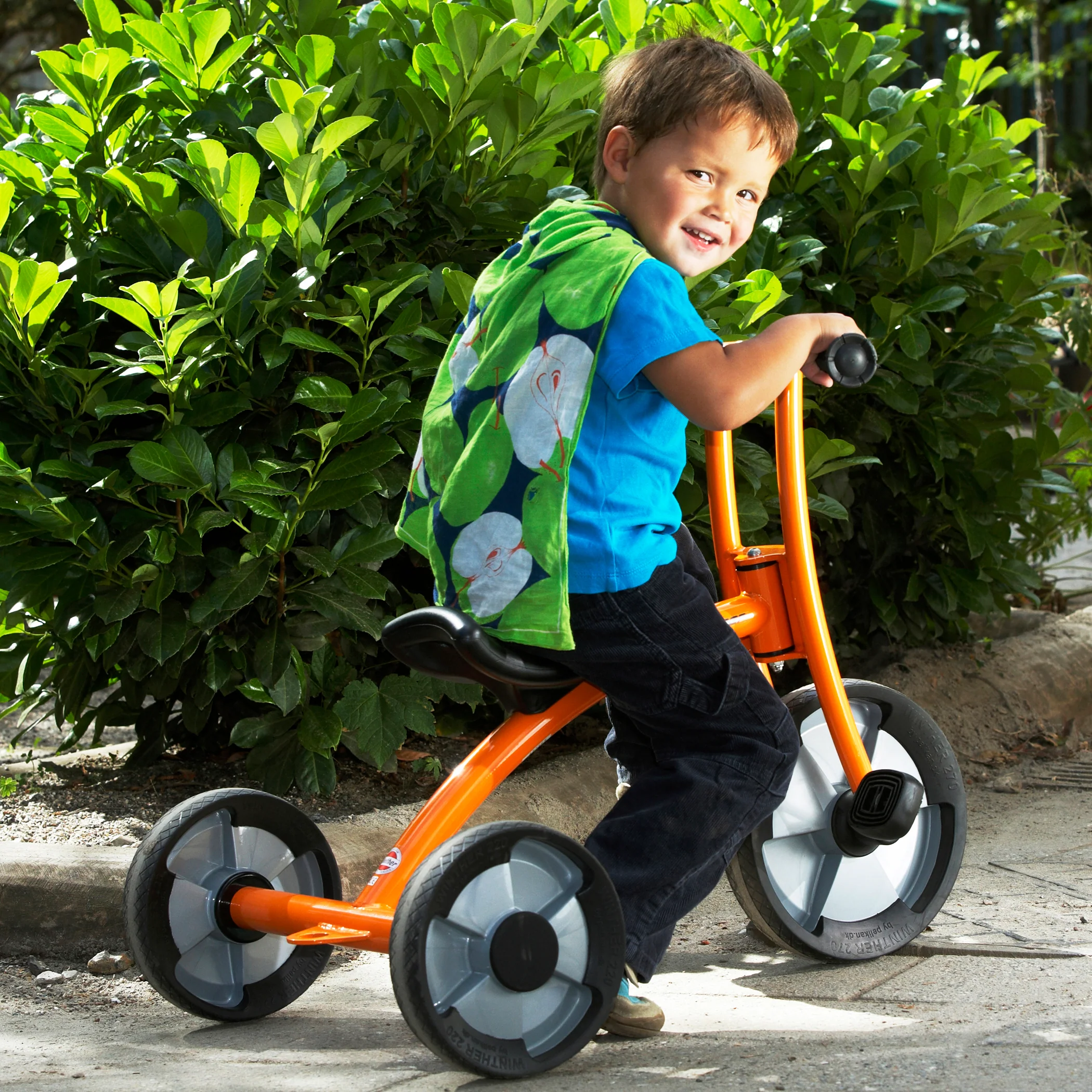 Winther Circleline Tricycle - Medium - Durable Kids Ride-On - Image 3