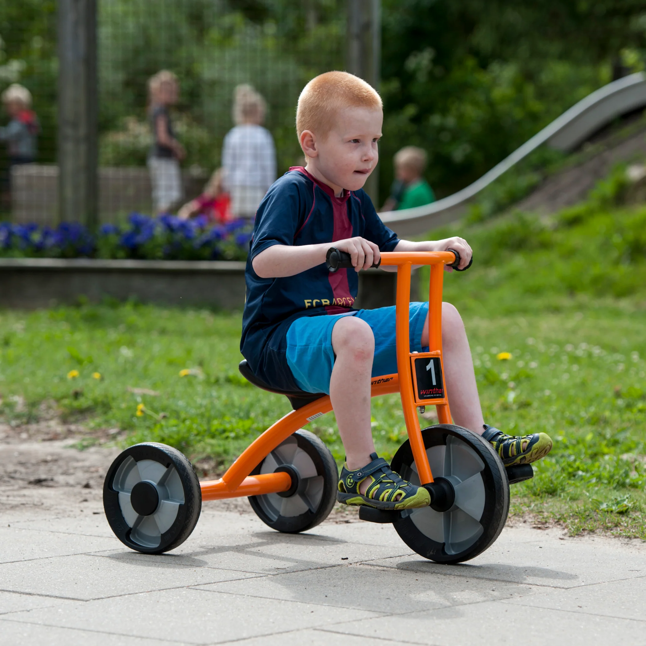 Winther Circleline Tricycle - Medium - Durable Kids Ride-On - Image 5