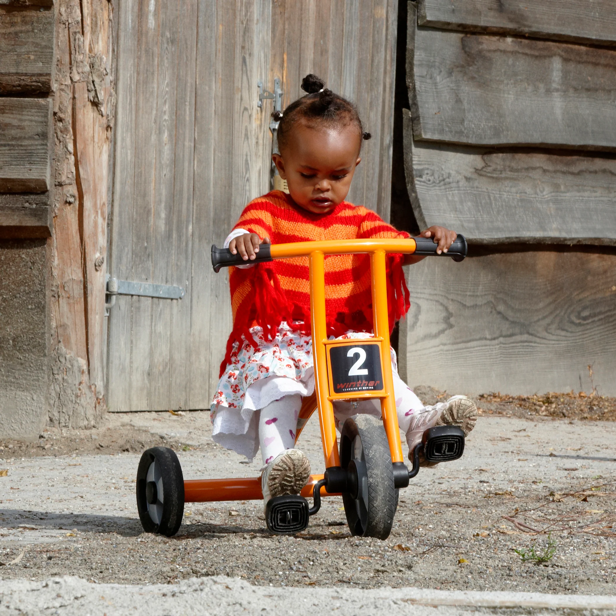 Winther Circleline Tricycle - Small - Robust & Fun Ride-On - Image 4