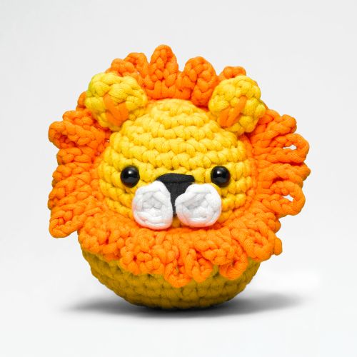 Woobles Beginner Crochet Kit - Sebastian the Lion