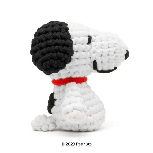 Woobles Snoopy Beginner-Friendly Crochet Kit - Image 2