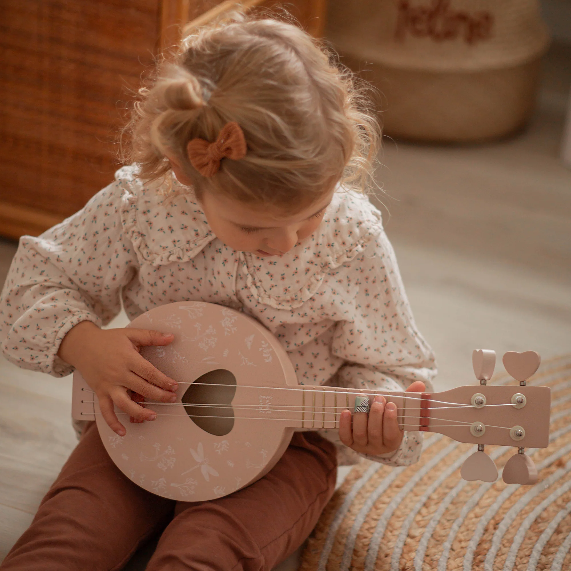 Wooden Banjo: Pink - Image 2
